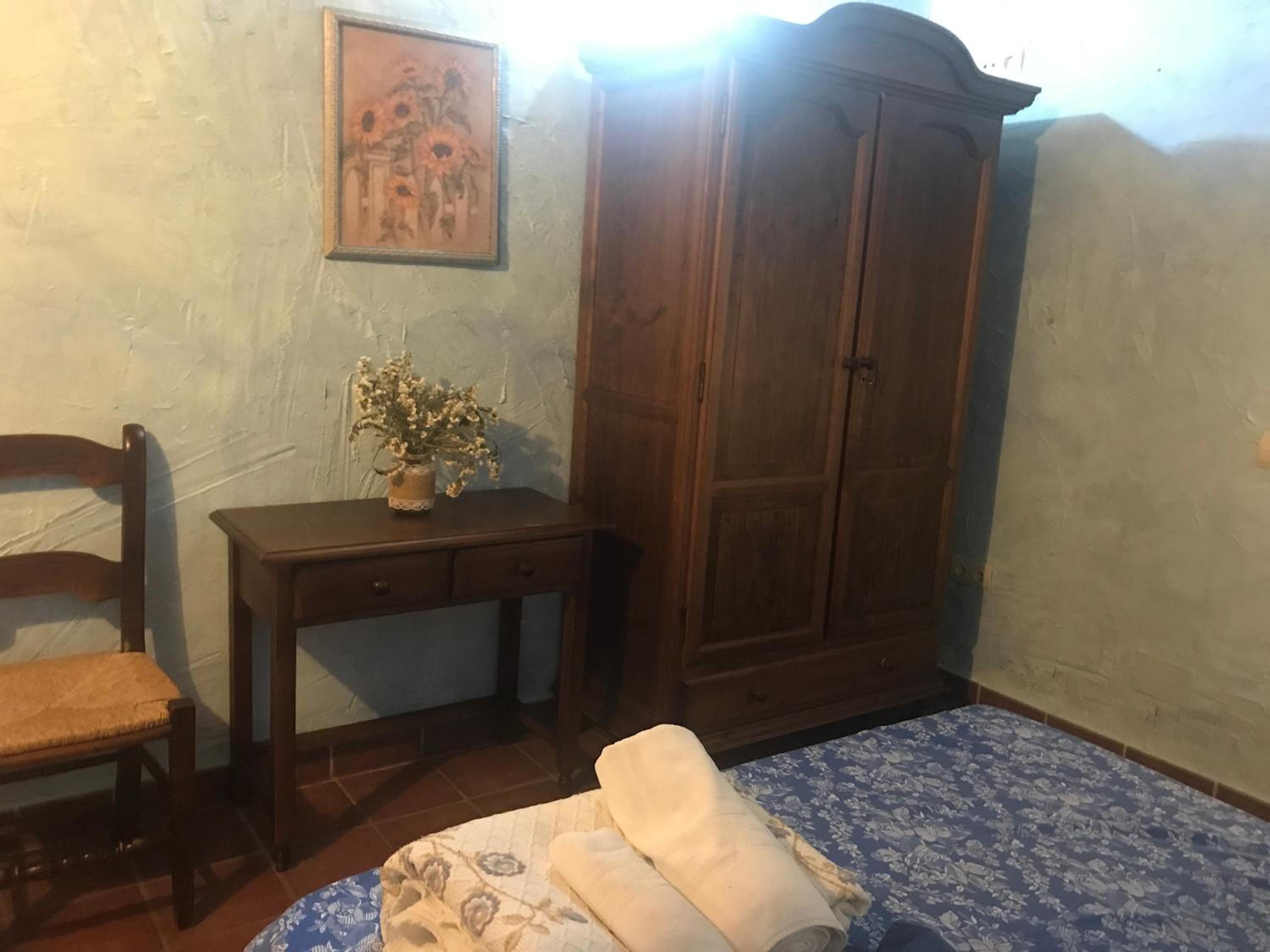 One-Bedroom Apartment with Sofa Bed