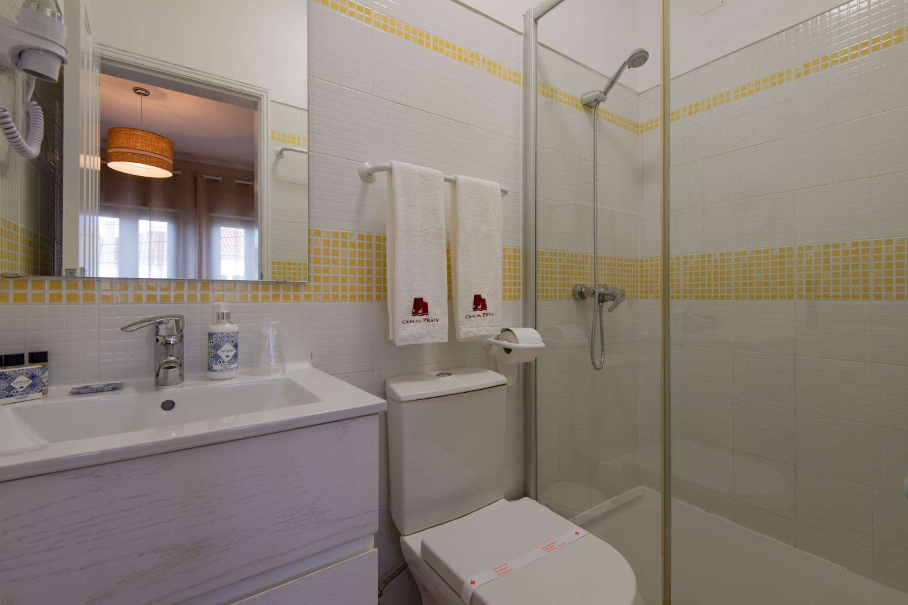 Double Room - Photo 10