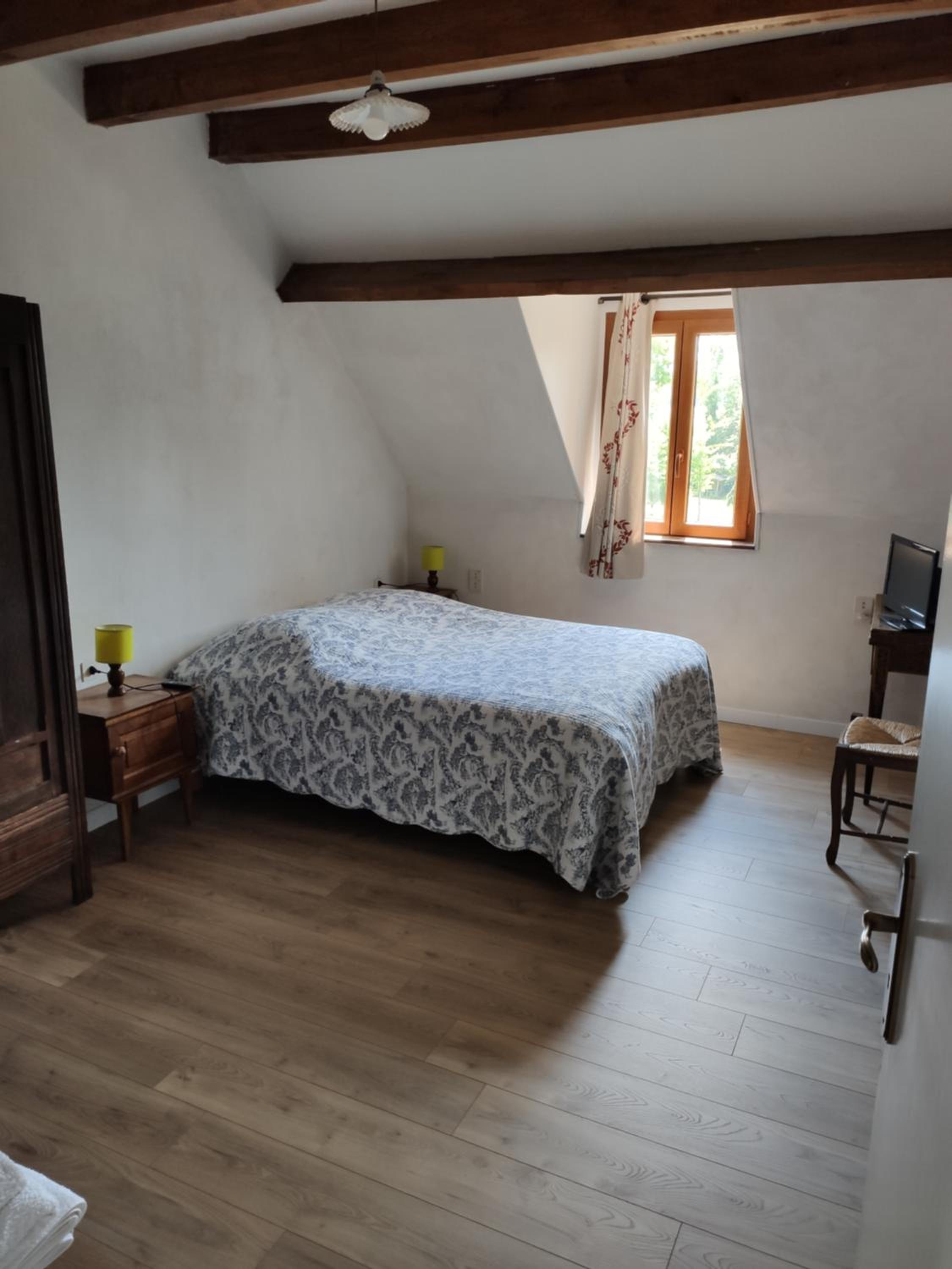 Standard Double Room with Shared Bathroom photo 3