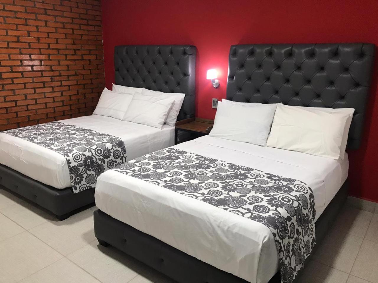 Superior Double Room with Two Double Beds - Photo 34
