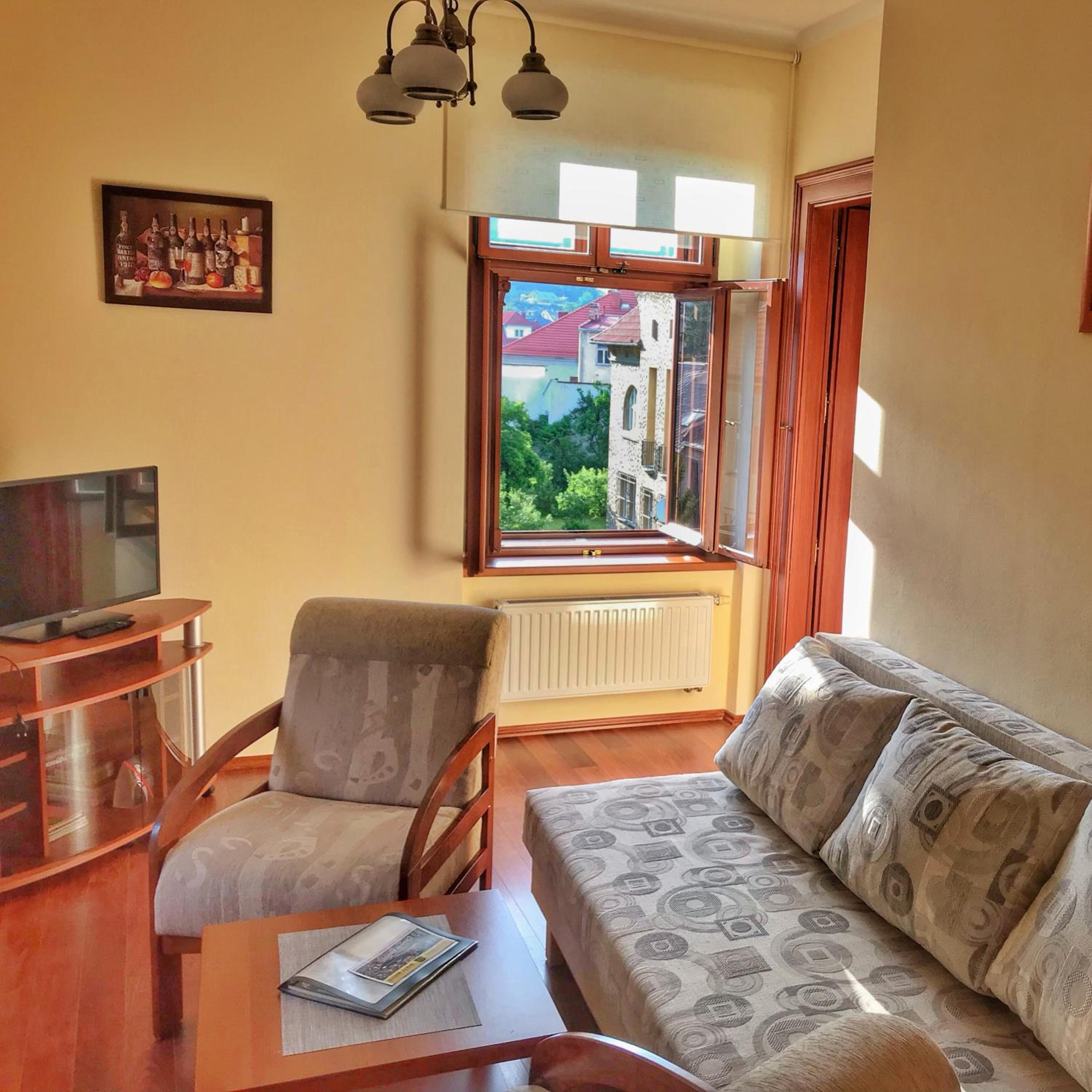 Apartment with View and Balcony photo 2