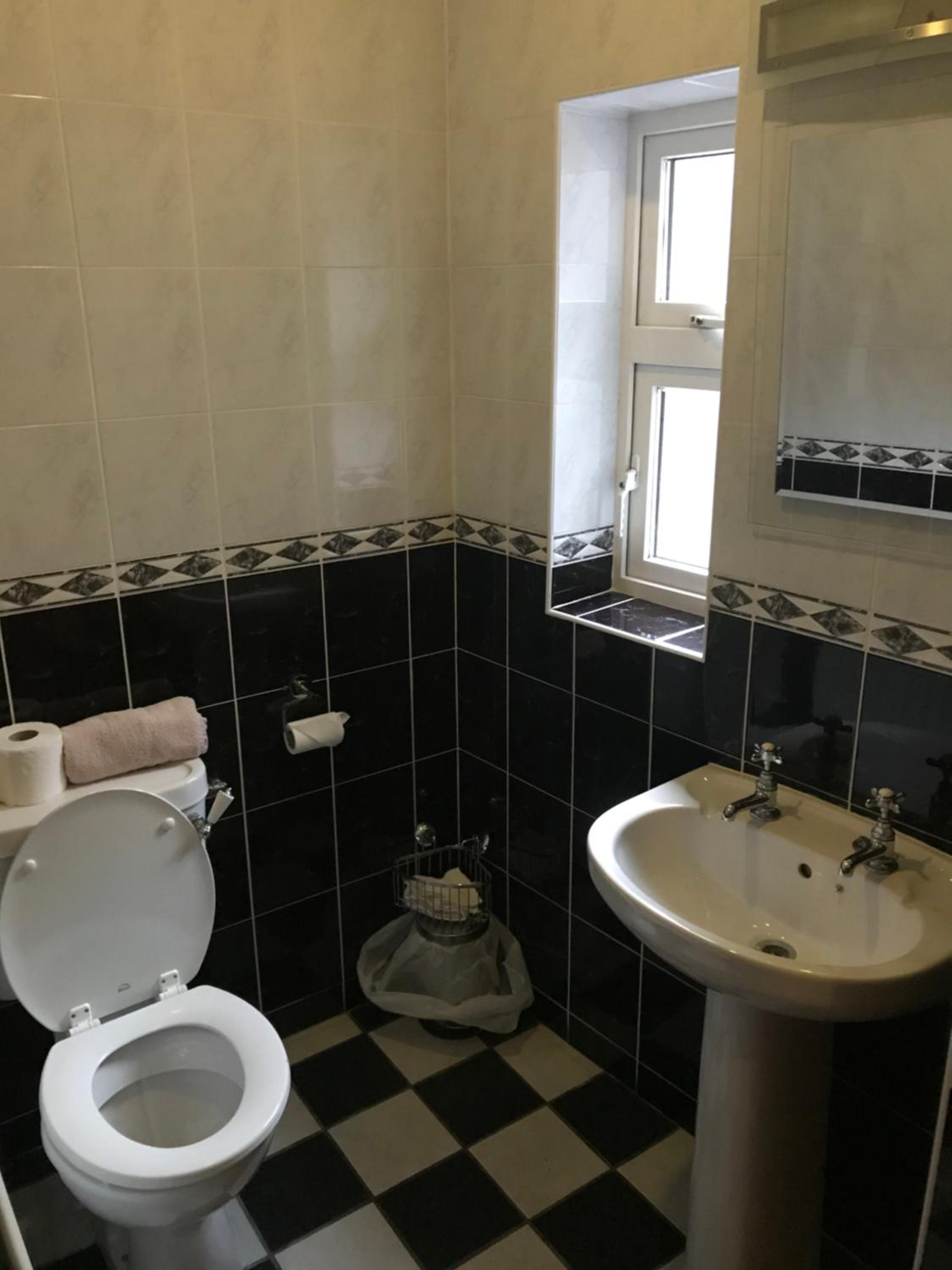 Budget Double or Twin Room - Photo 11