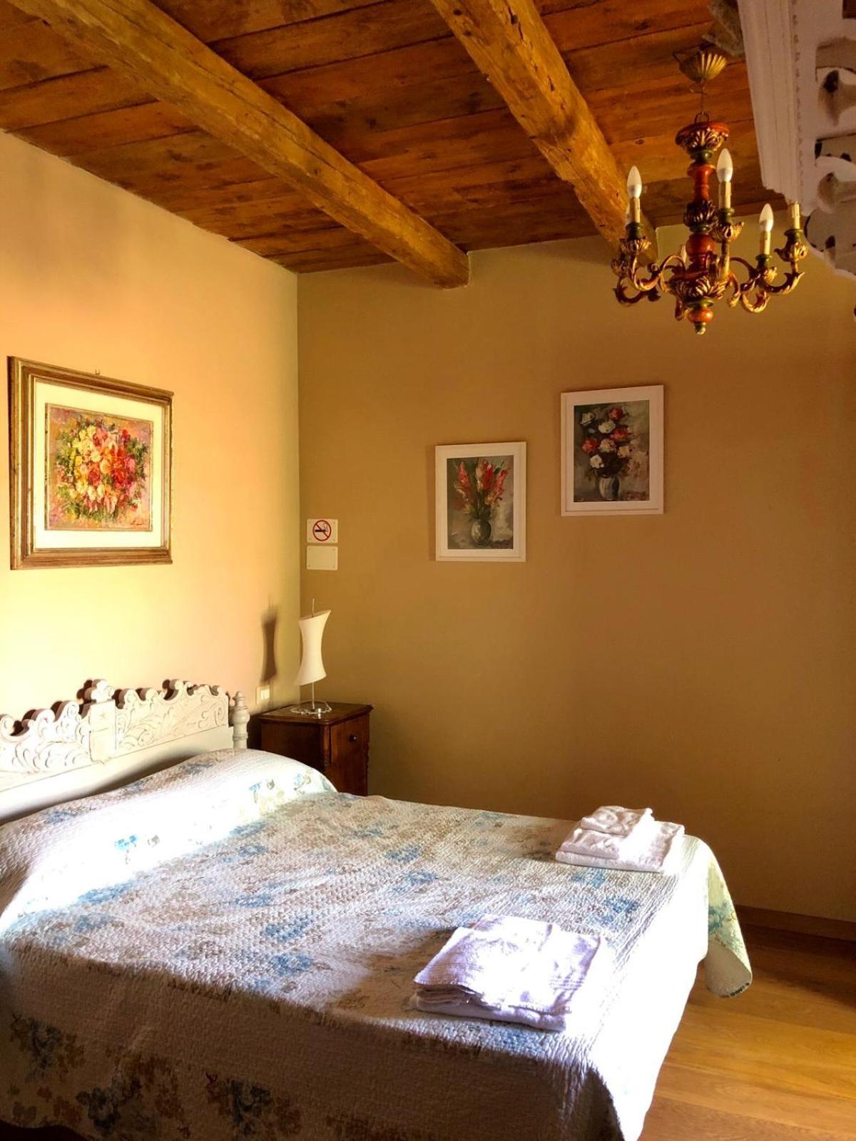 Double Room - Photo 7