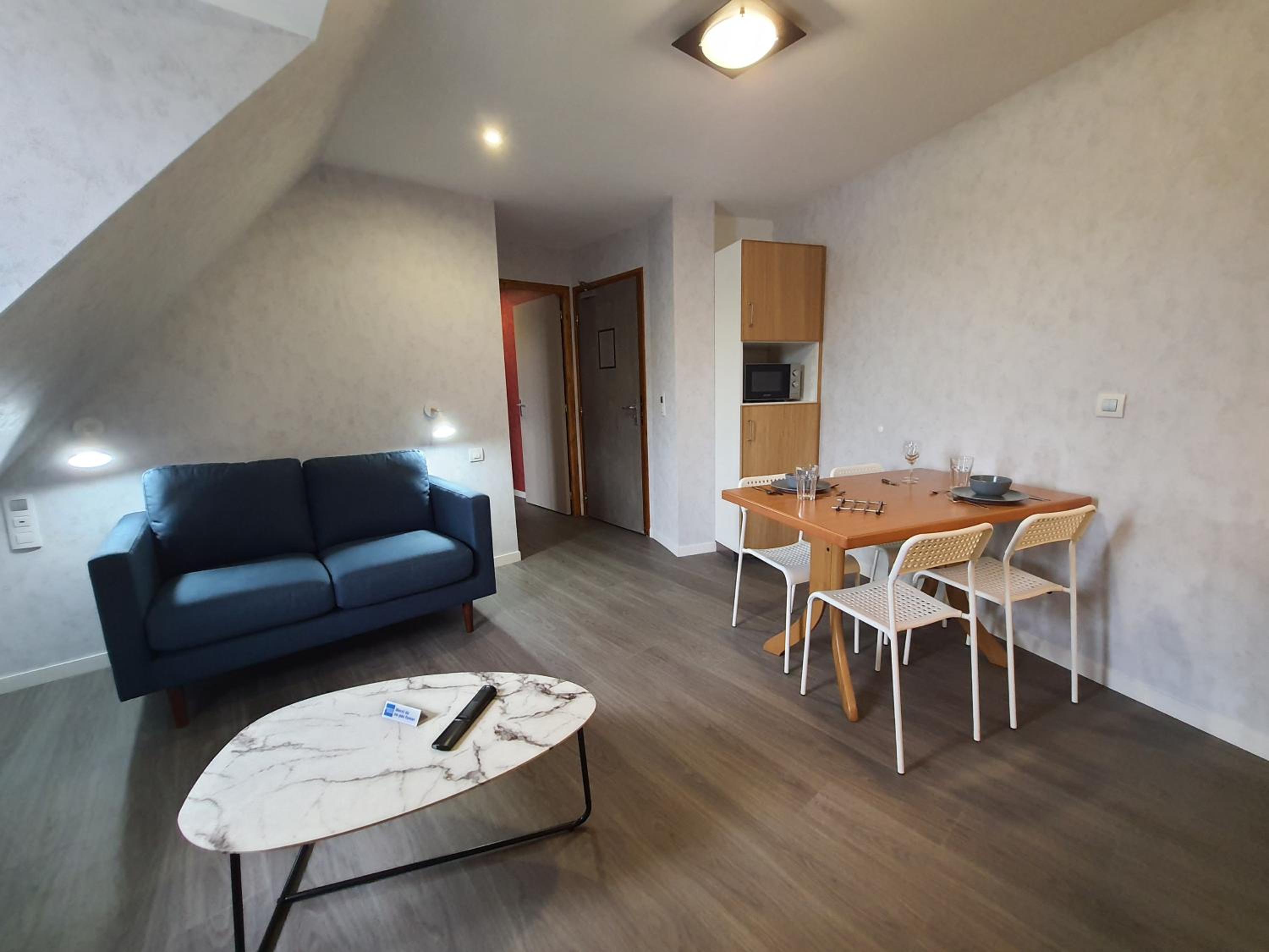 One-Bedroom Apartment