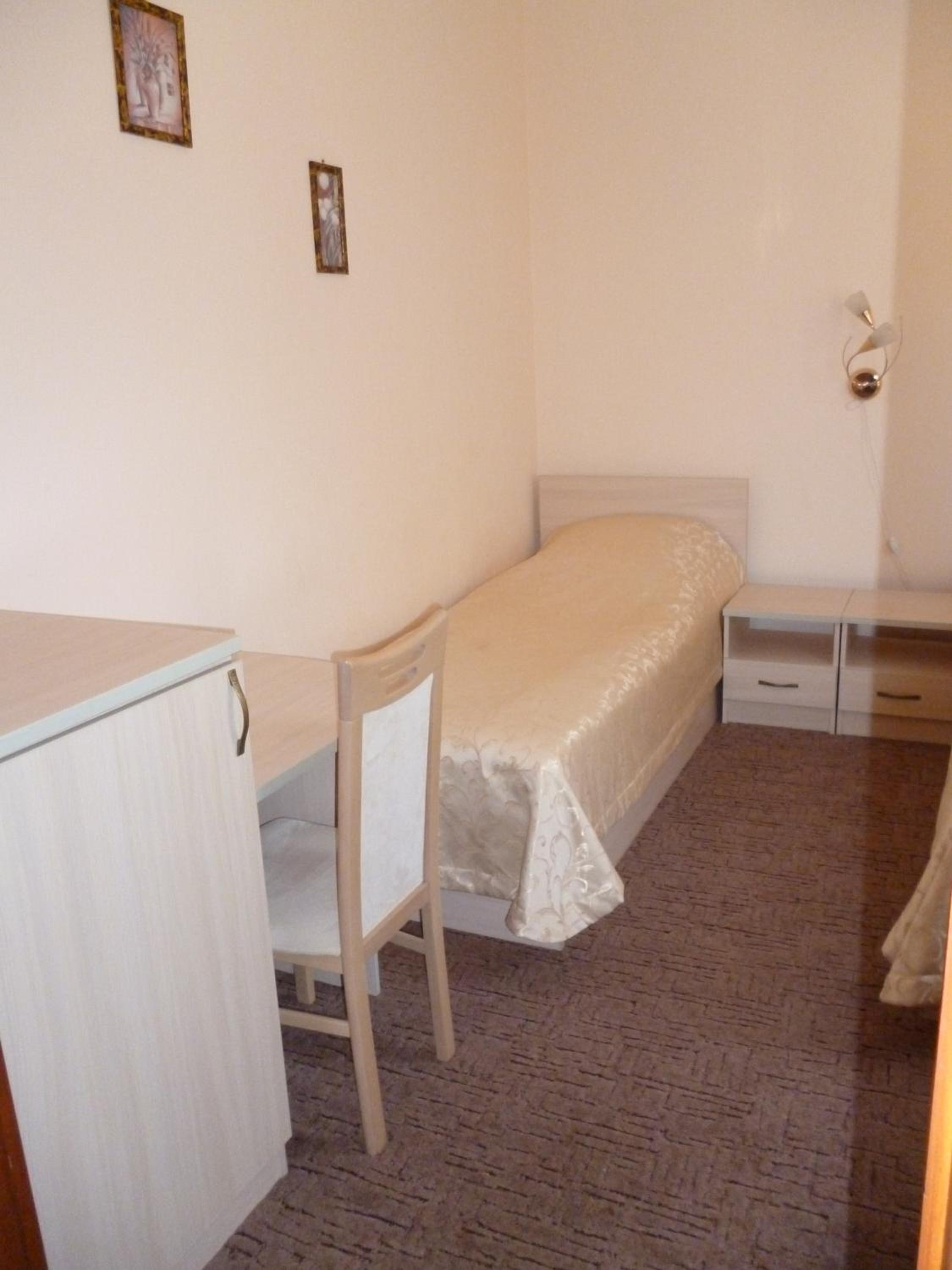Economy Twin Room