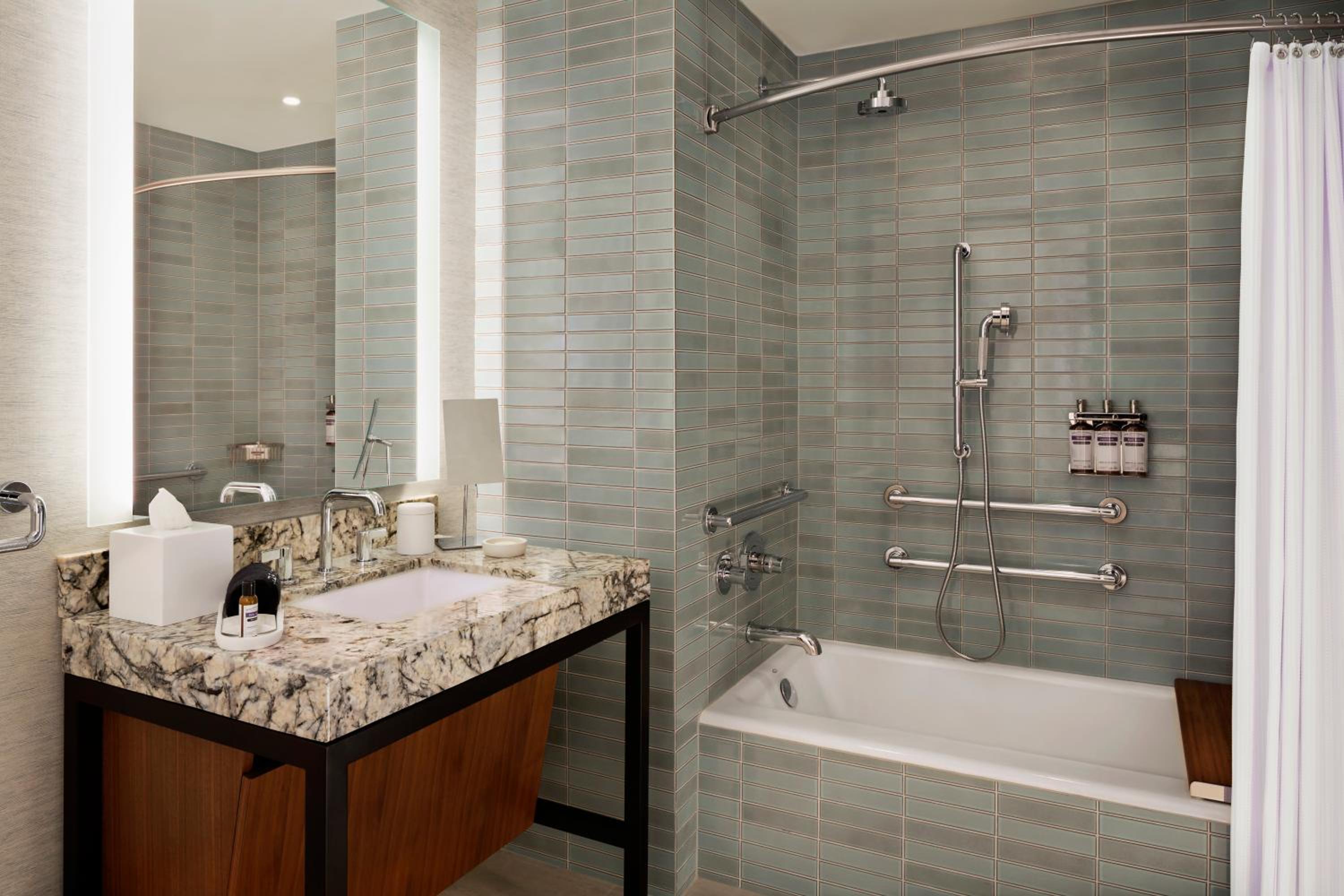 Grand King Suite with Accessible Tub - Photo 2