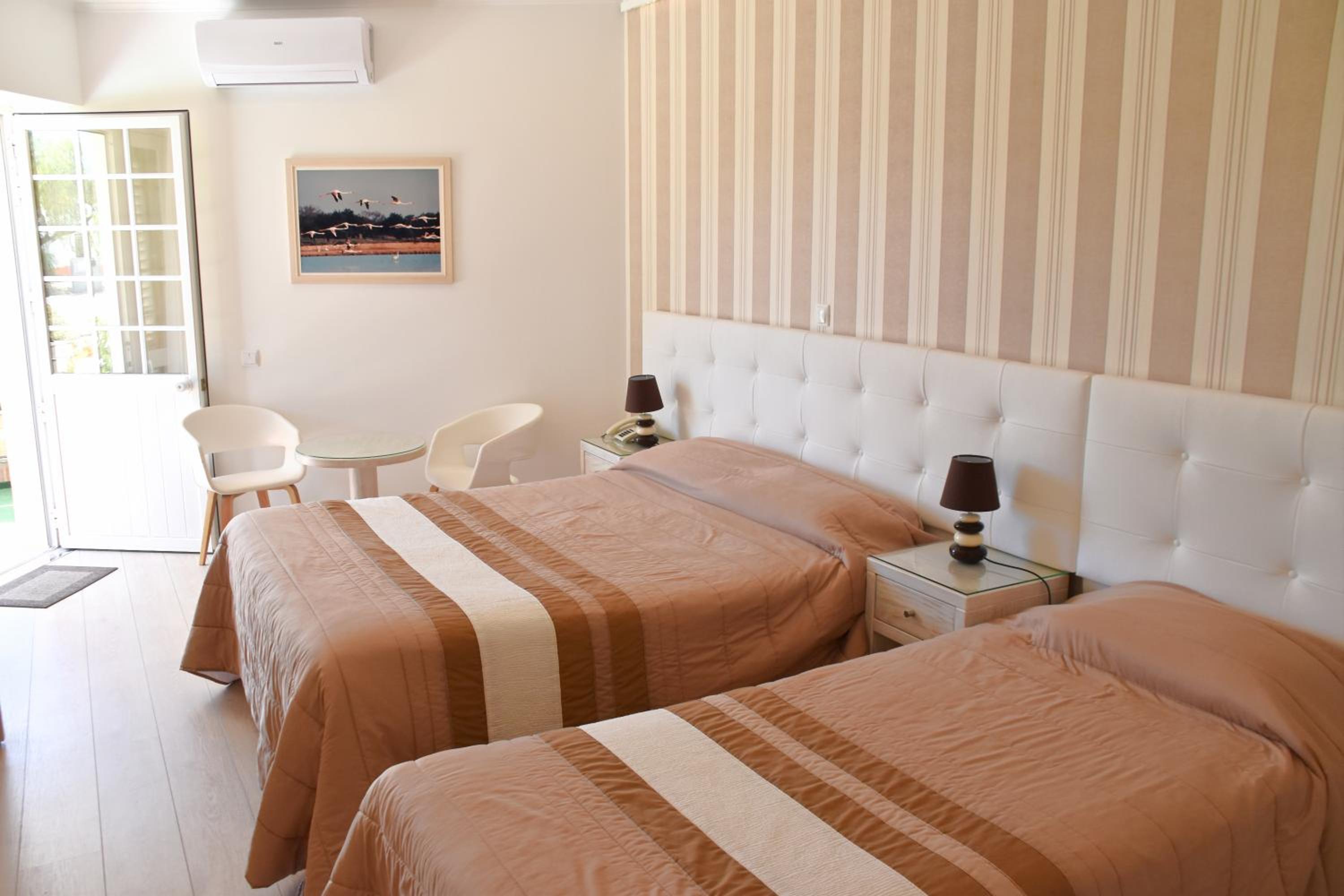 Double Room with Extra Bed photo 2