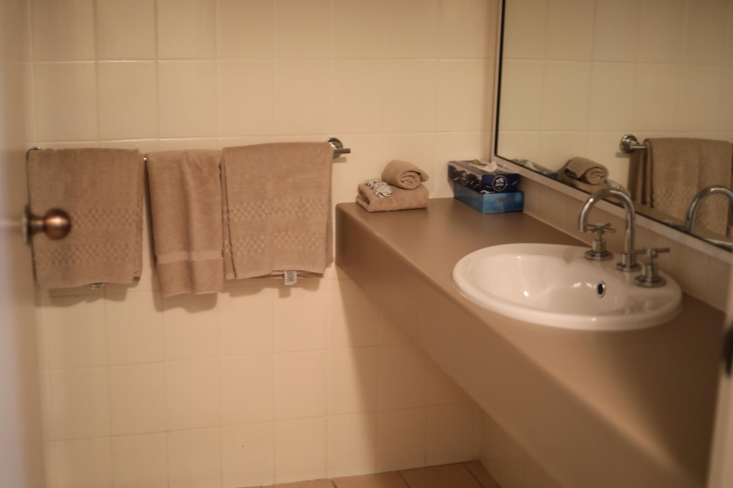 Family Room with Private Bathroom photo 3