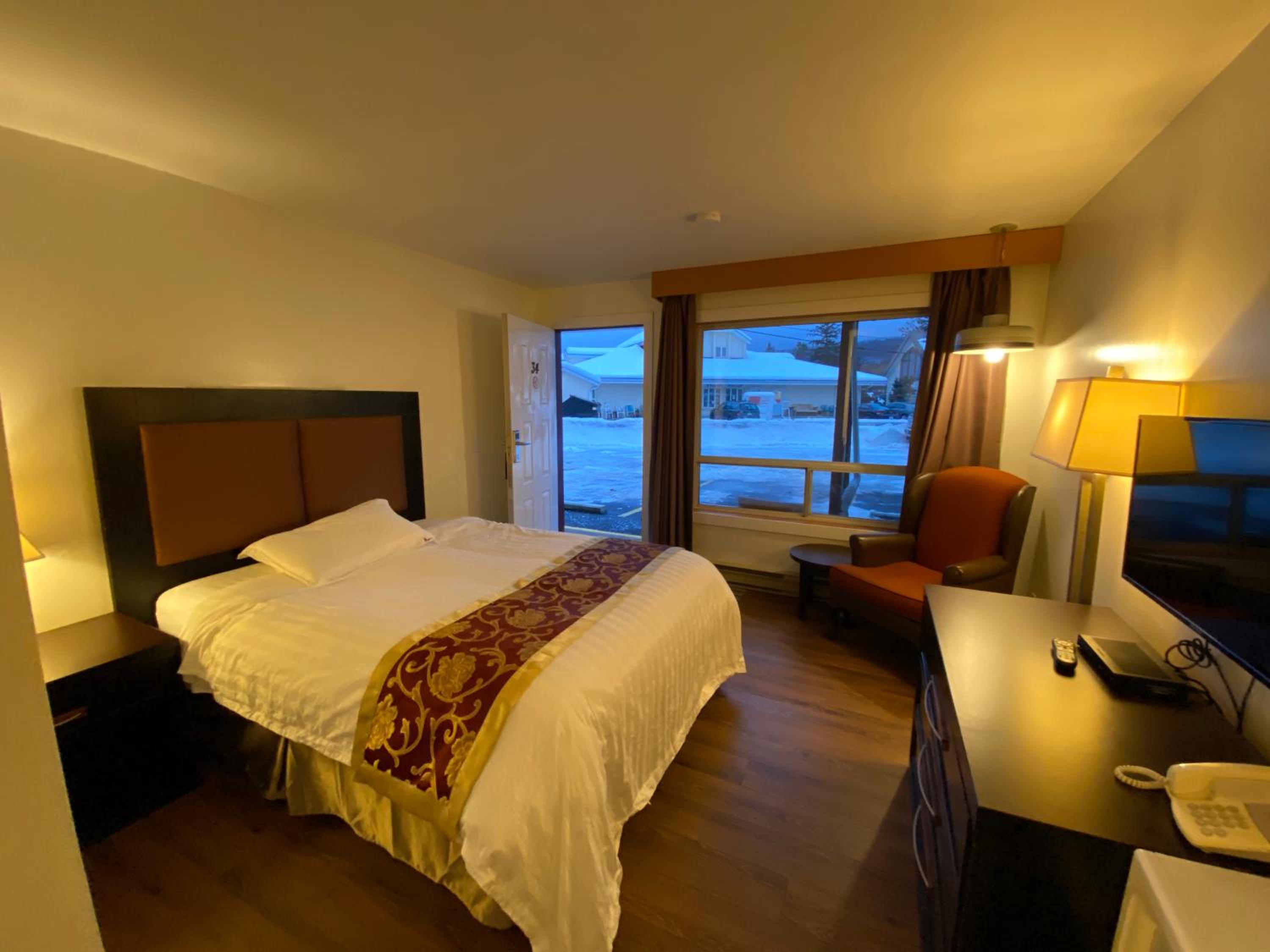 Standard Queen Room photo 2