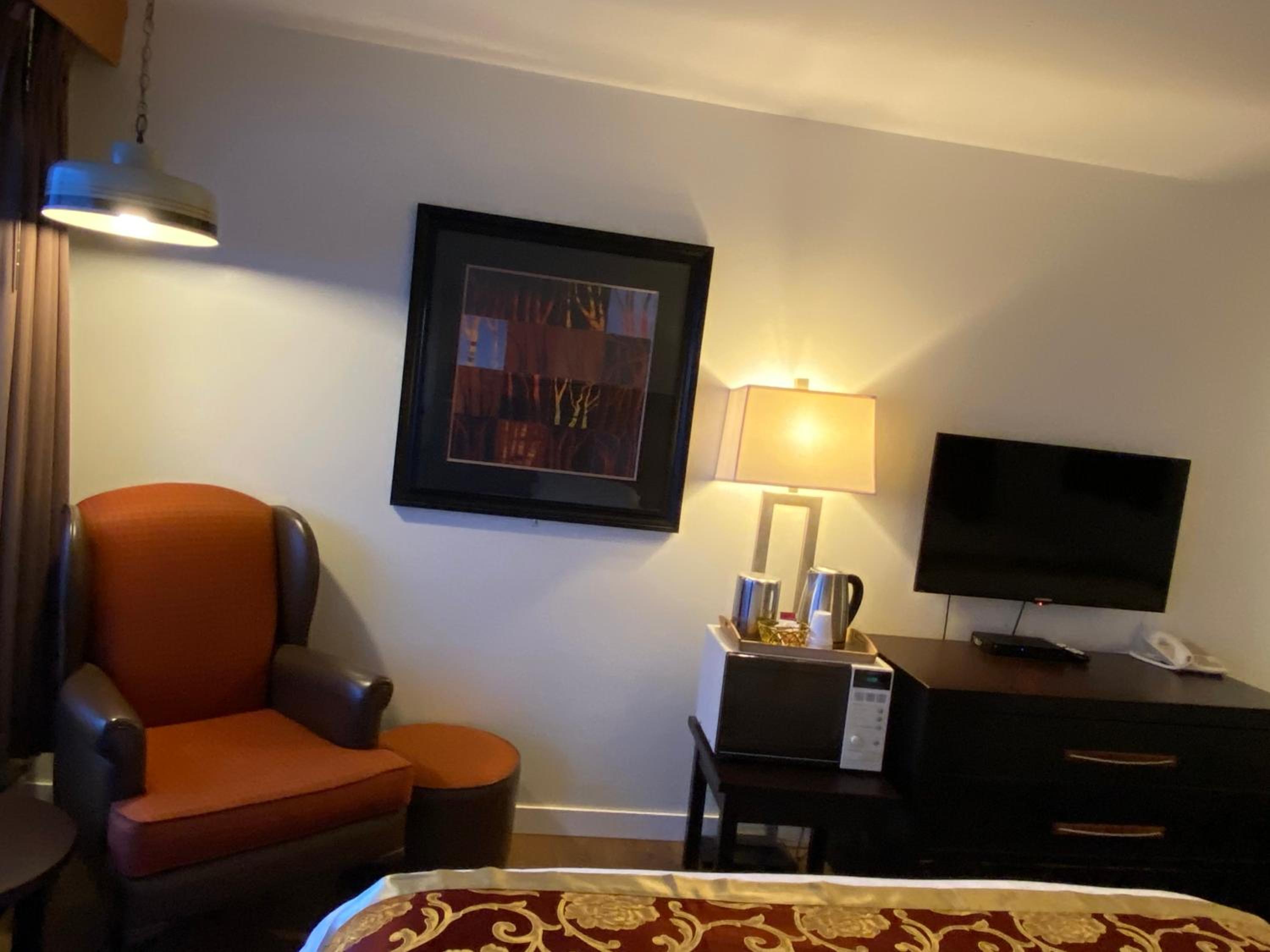 Queen Suite photo 1