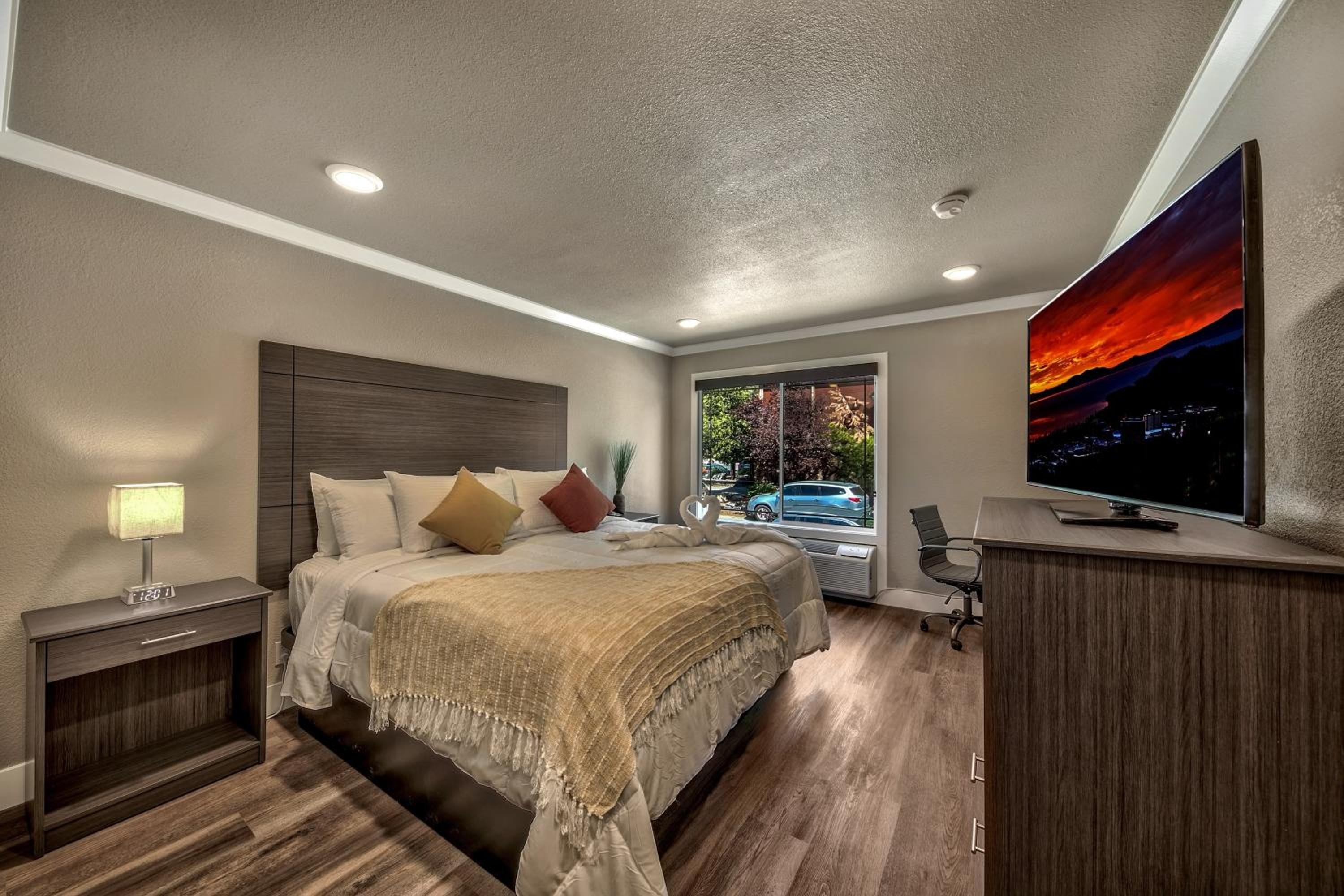 Superior King Room - Photo 1