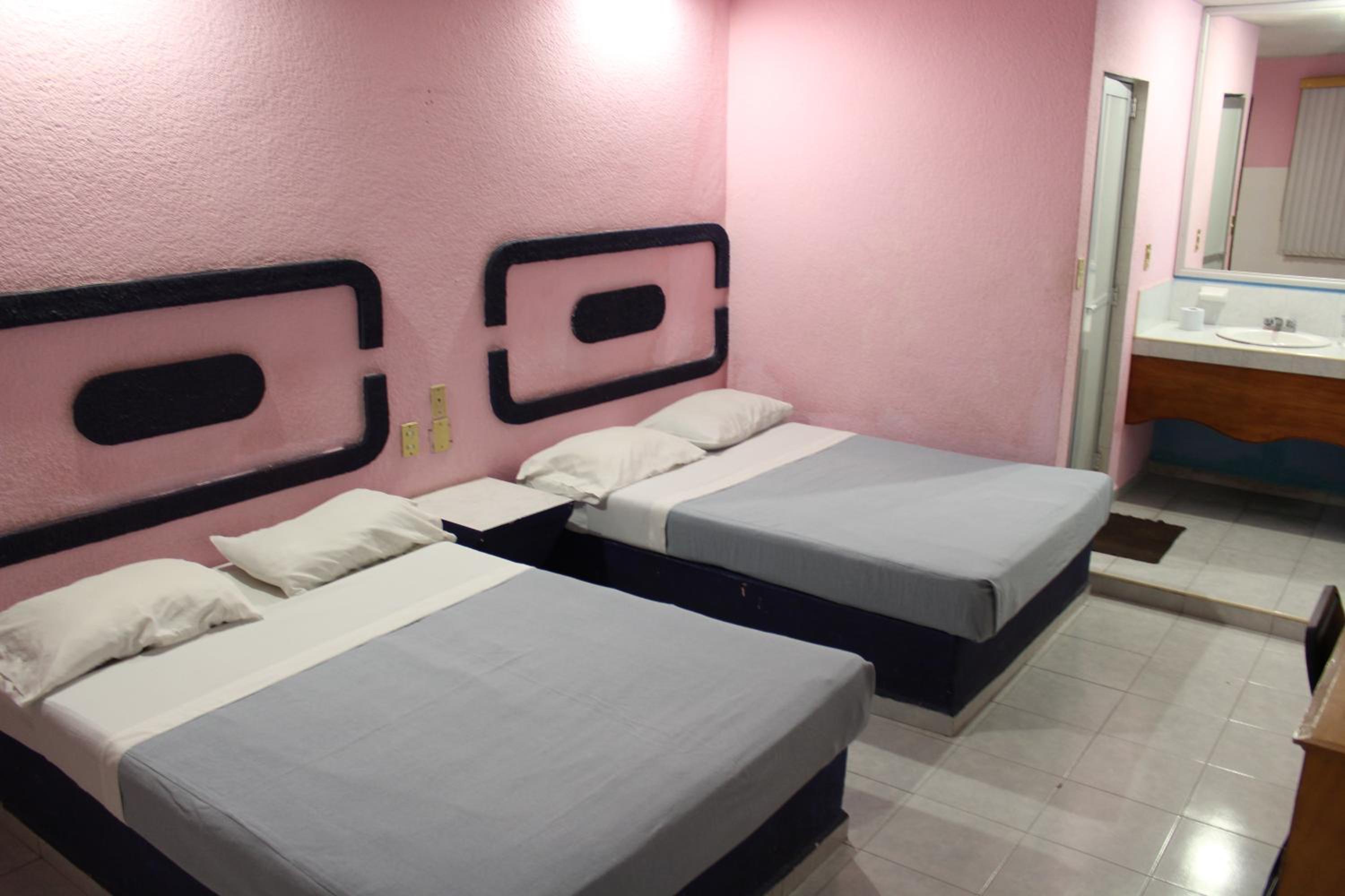 Economy Twin Room