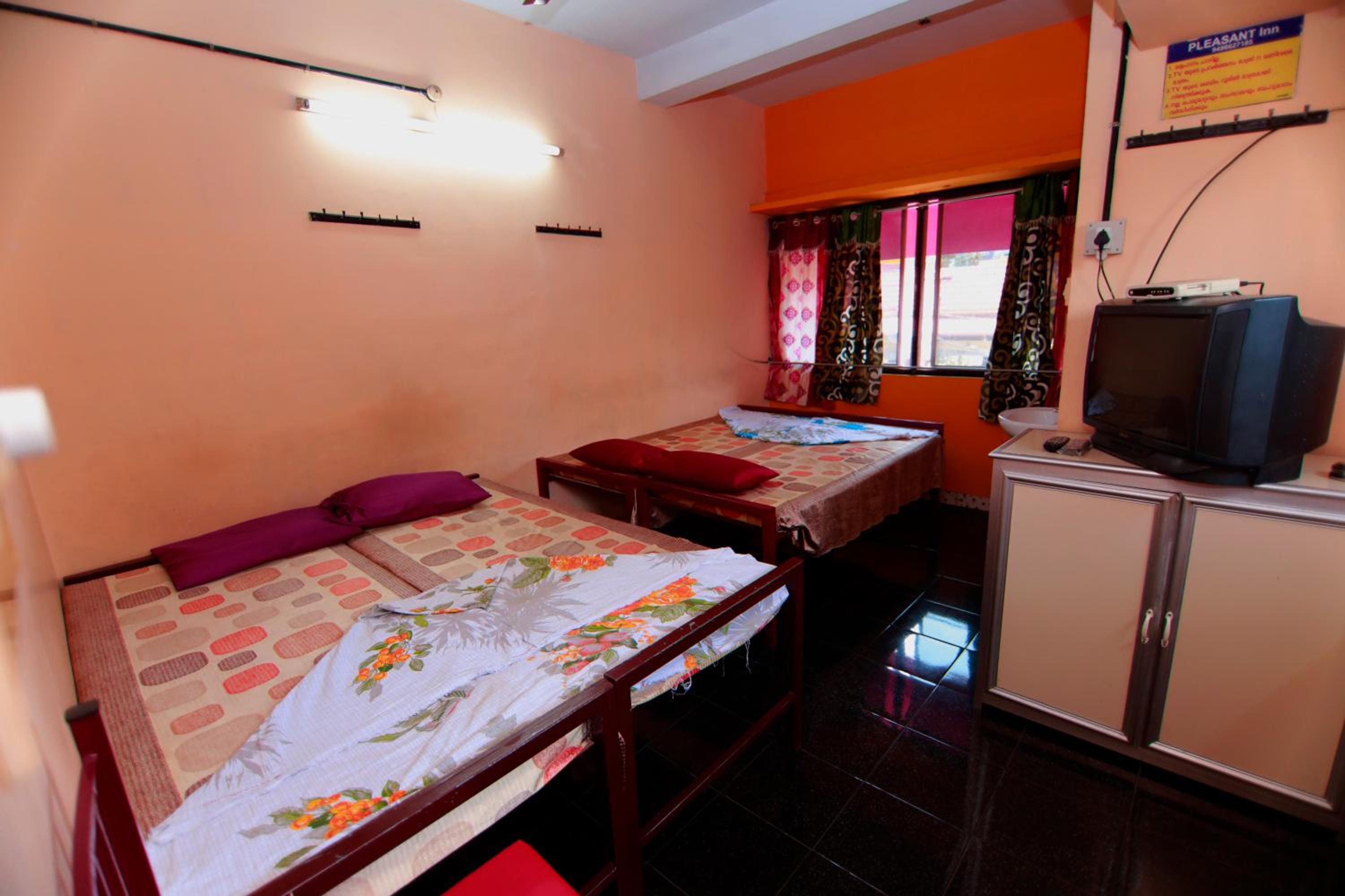 Economy Quadruple Room