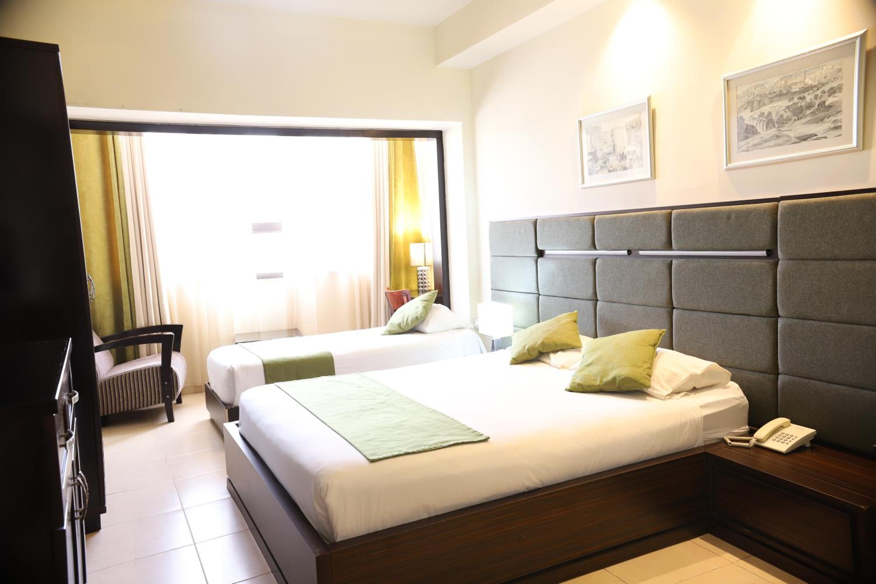 Standard Family Room (Double bed + Single bed)