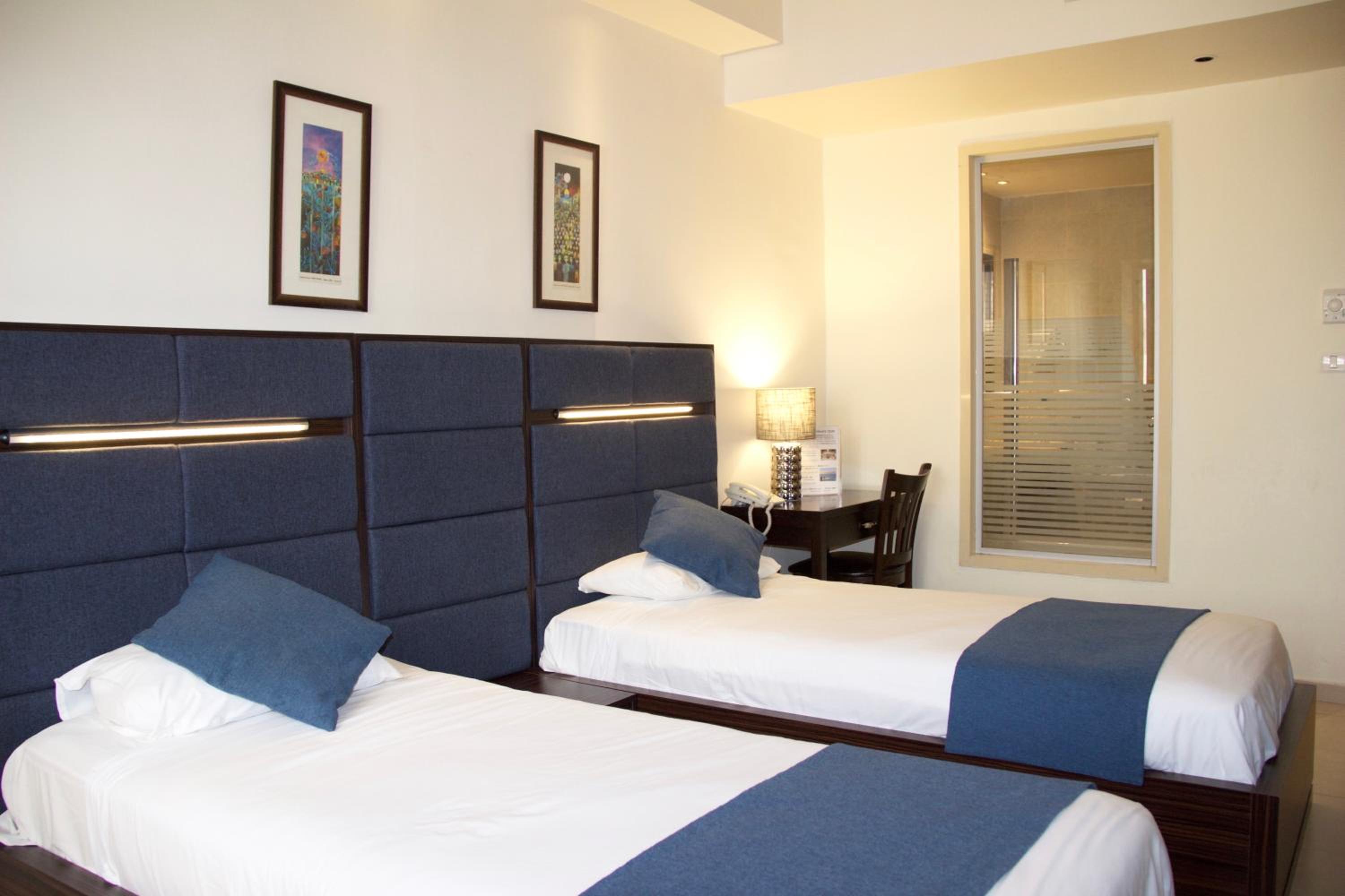 Standard Twin Room