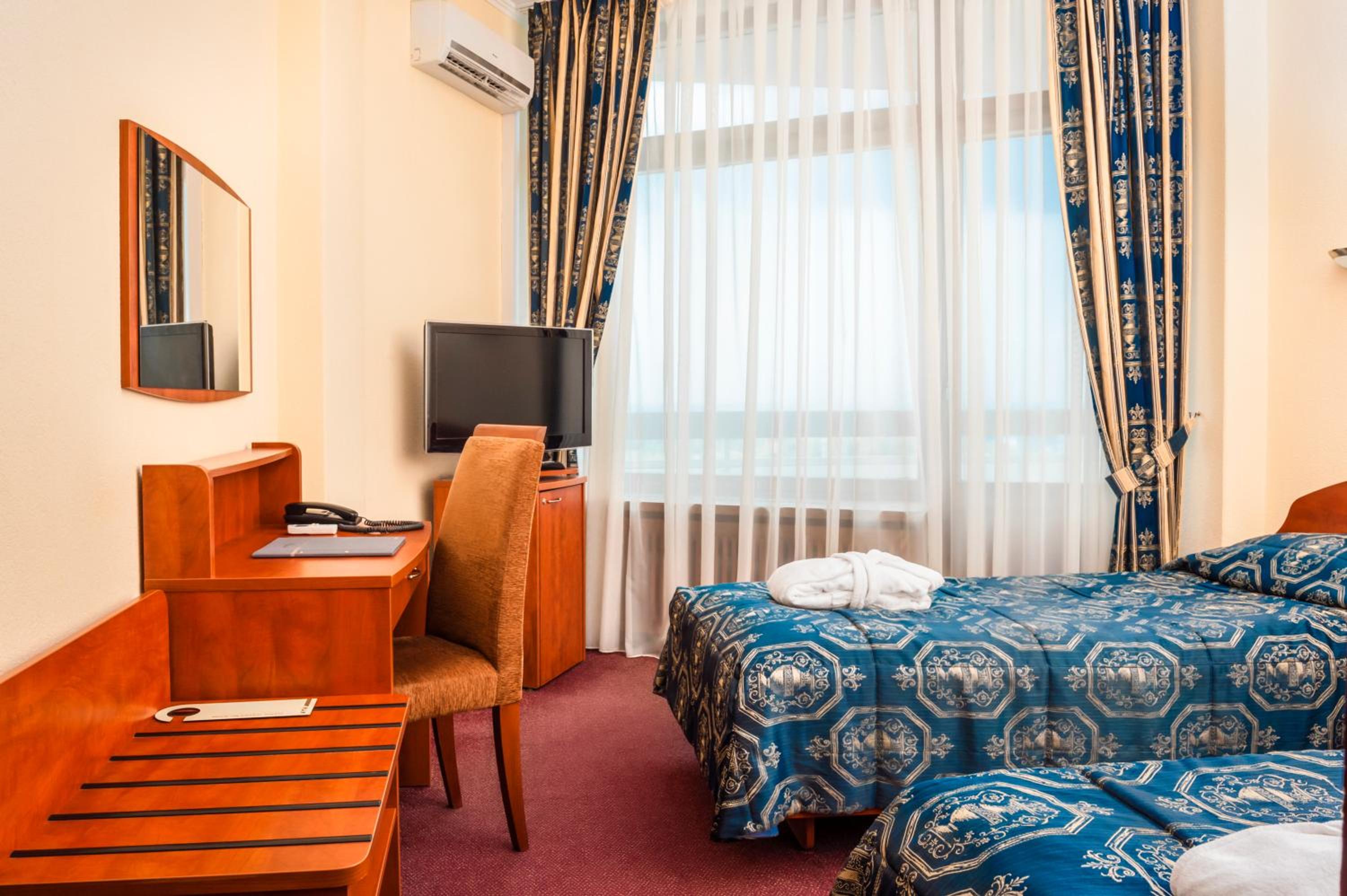 Economy Twin Room