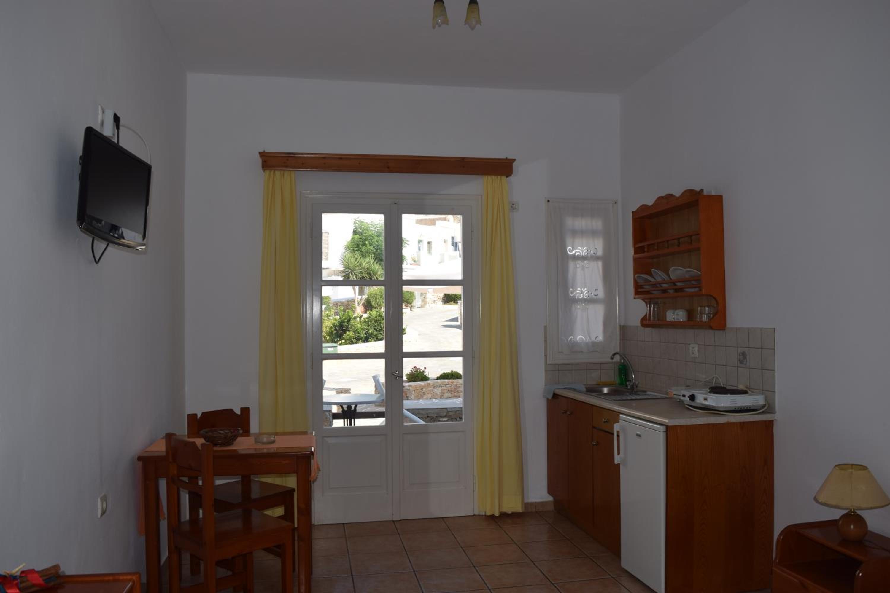 Studio (2 Adults) photo 2