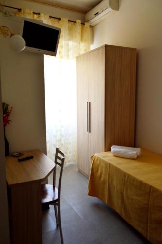Economy Single Room