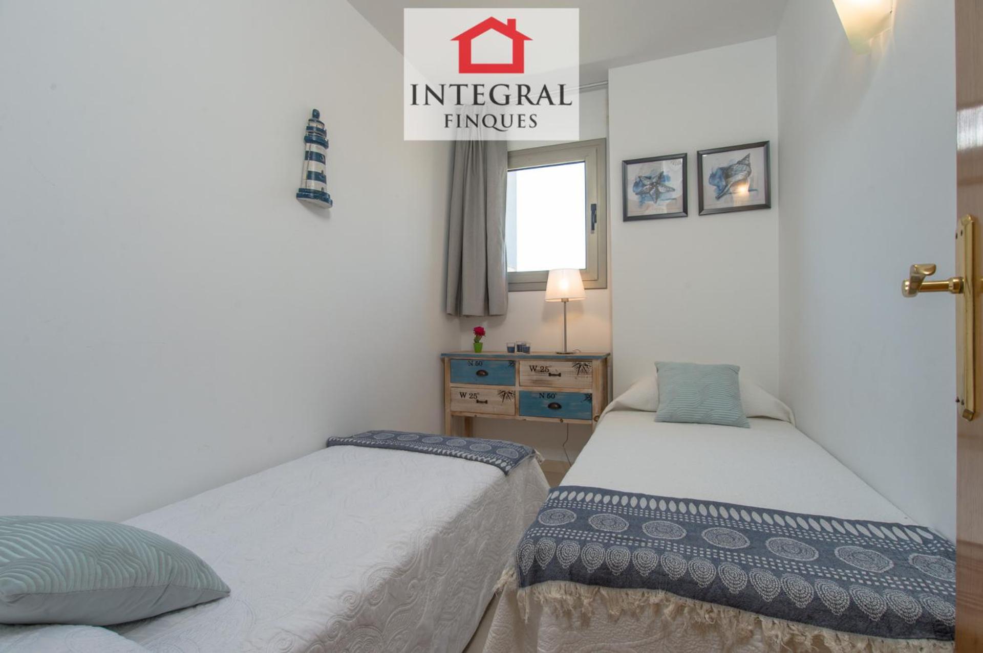 Apartamento de tres habitaciones con vista al mar