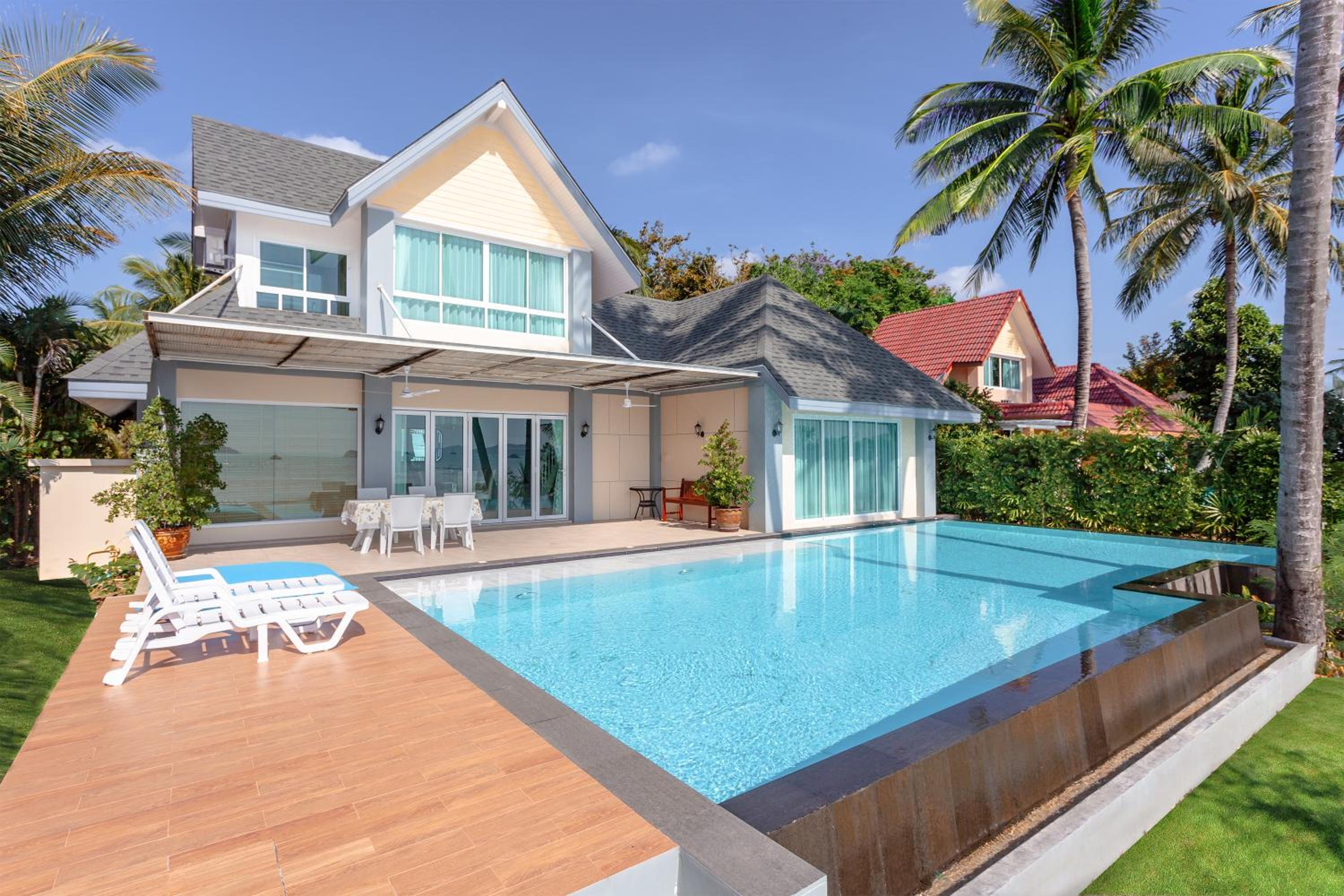 2-Bedroom Beachfront Pool Villa photo 2