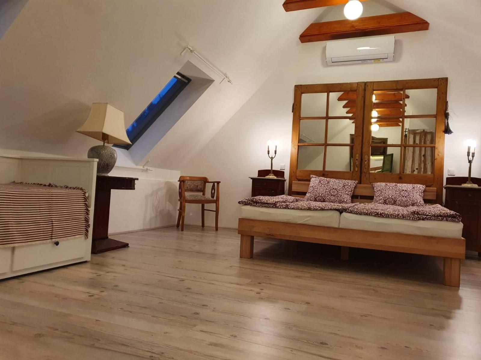 One-Bedroom Apartment - Photo 14