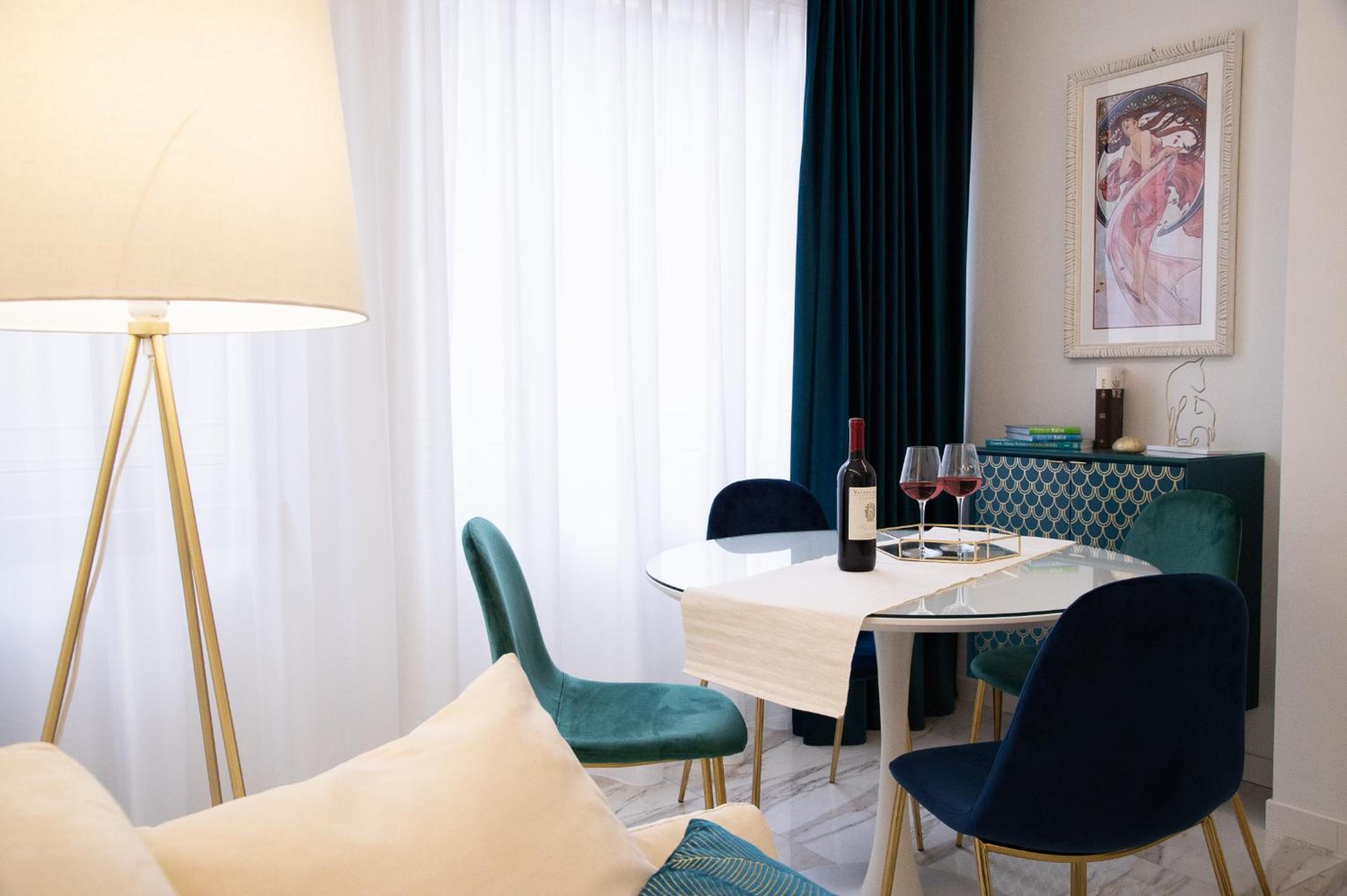 One-Bedroom Apartment - Photo 25
