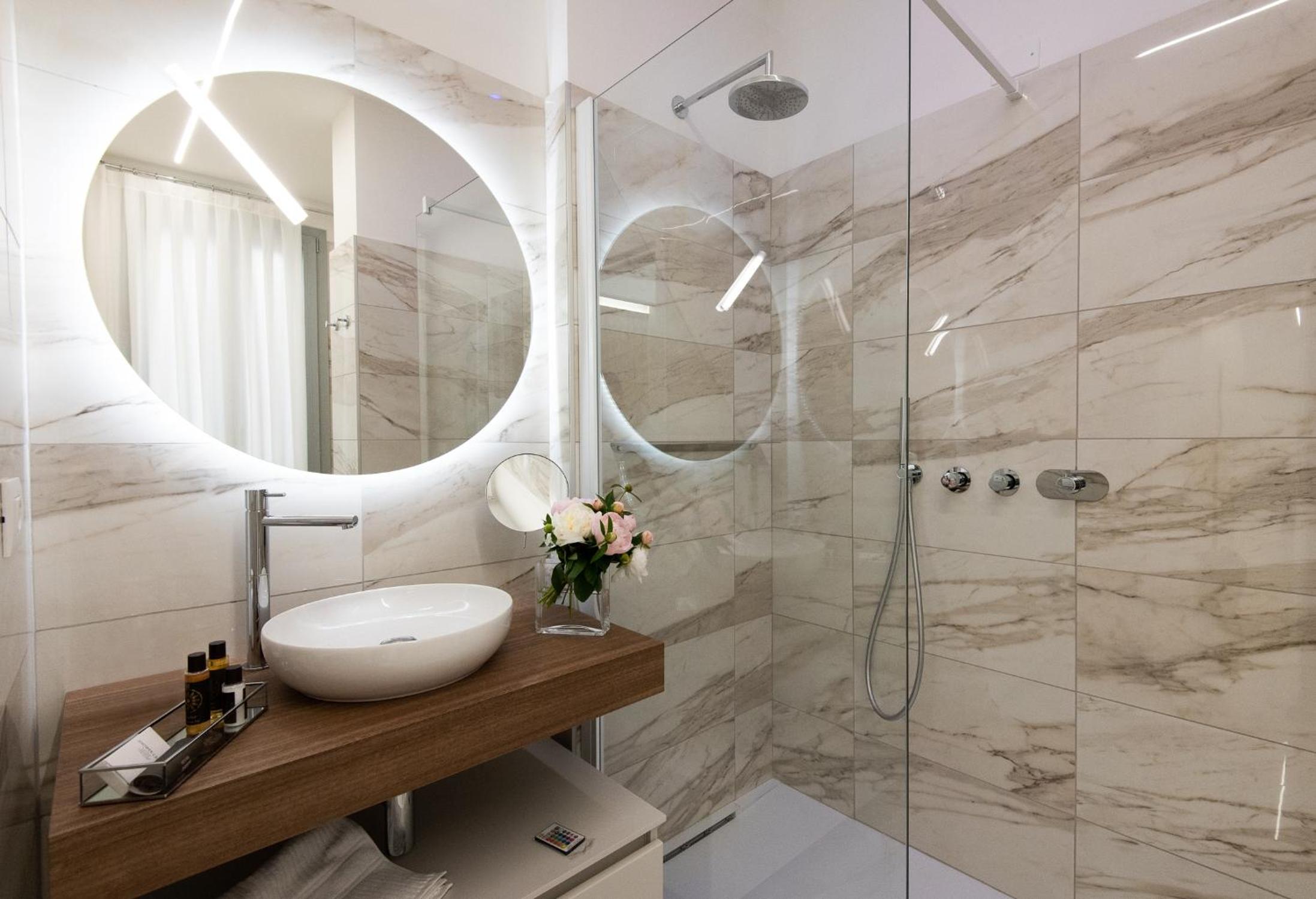 One-Bedroom Apartment - Photo 28