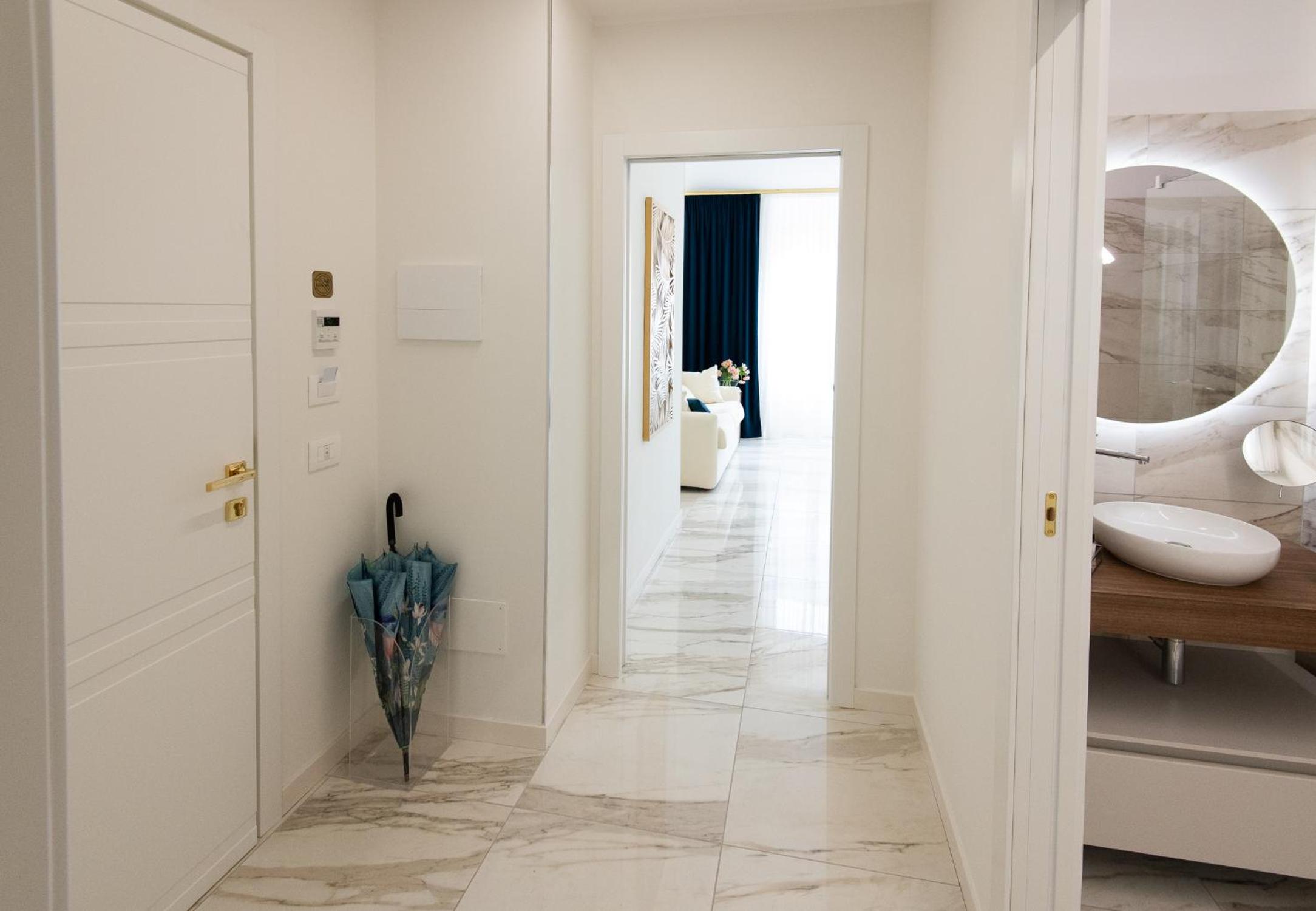 One-Bedroom Apartment - Photo 10