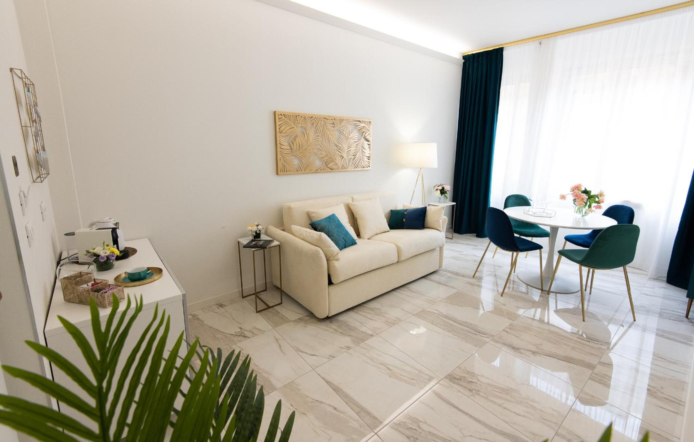 One-Bedroom Apartment - Photo 13