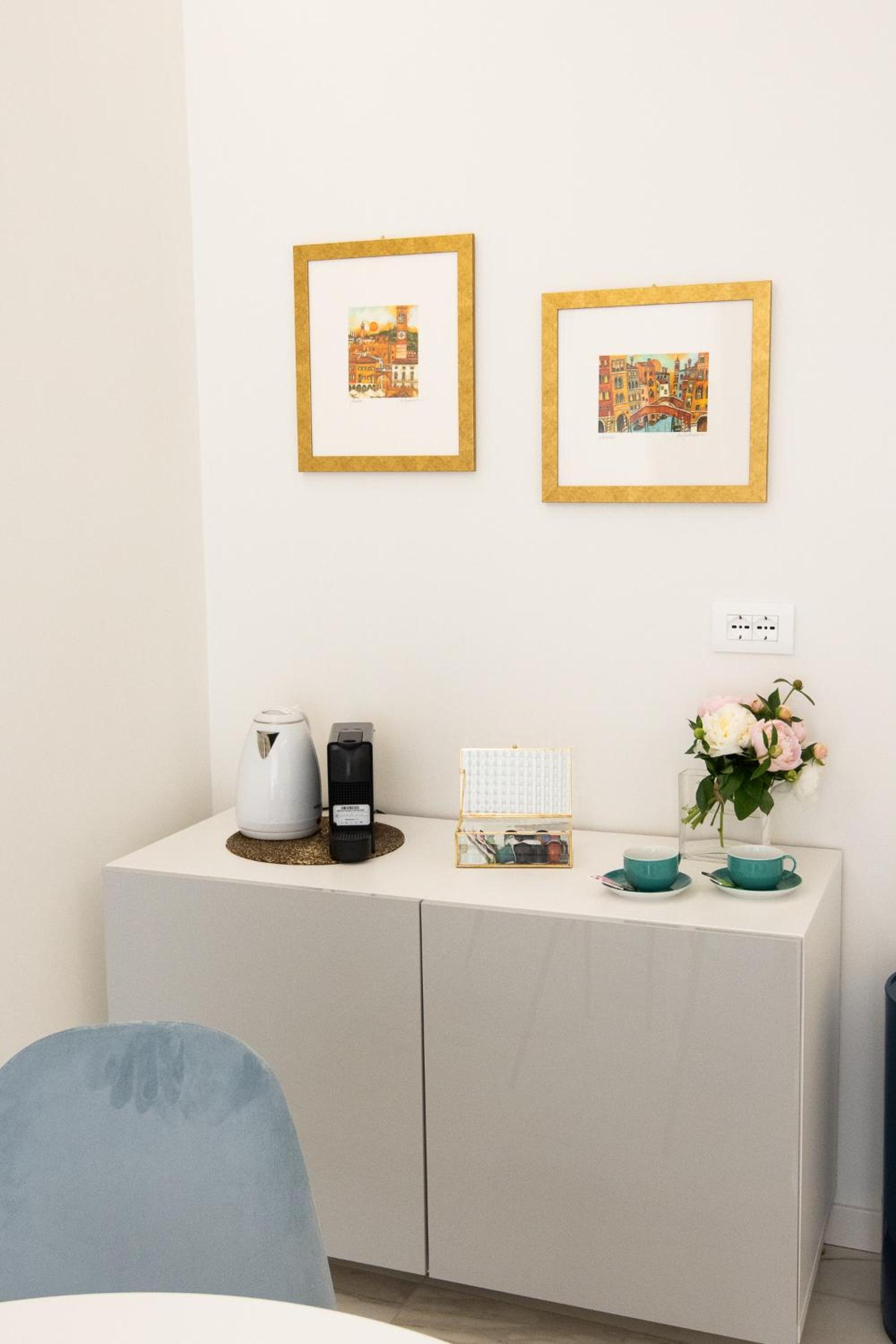 One-Bedroom Apartment - Photo 2