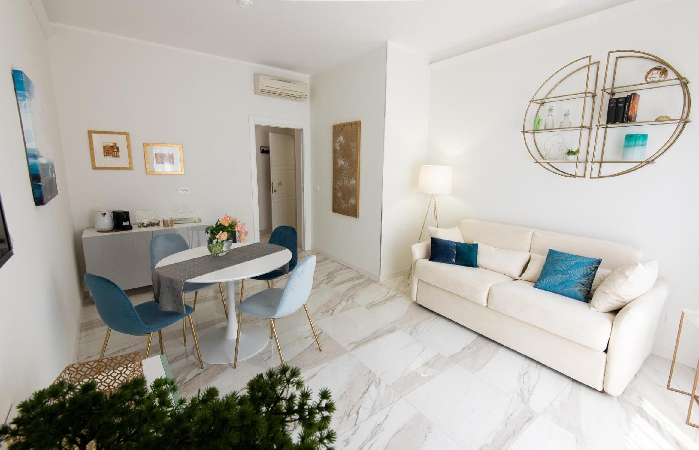 One-Bedroom Apartment - Photo 8