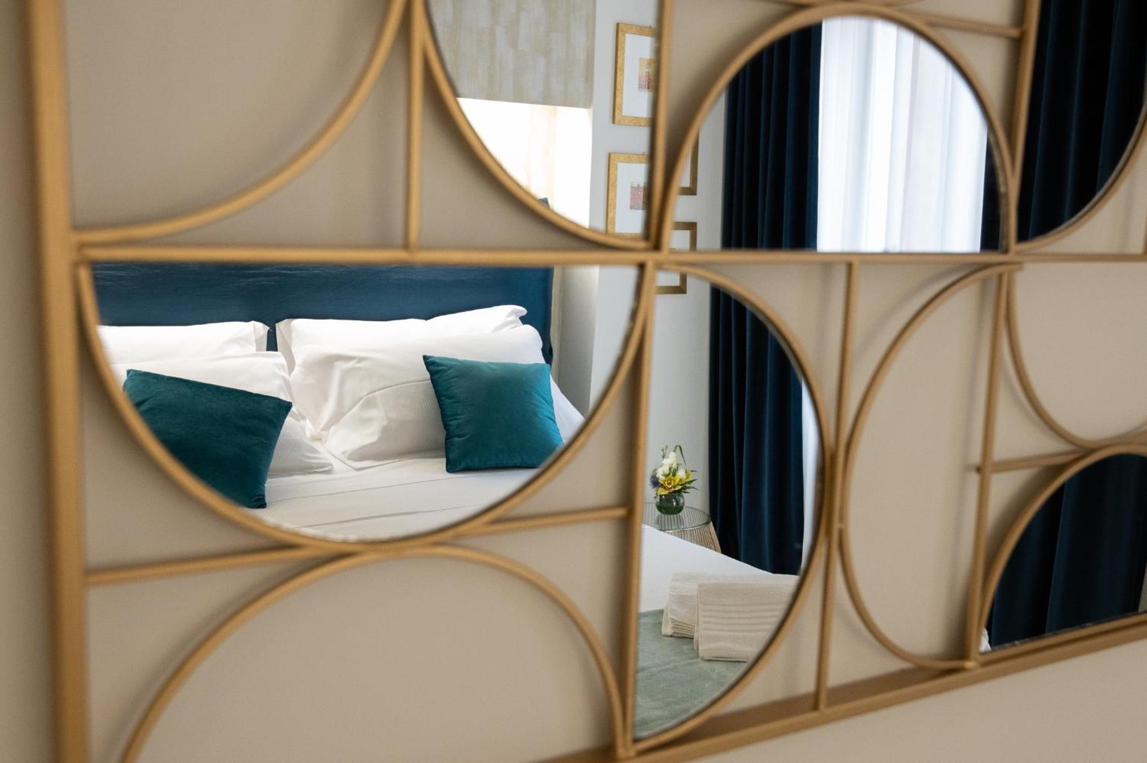 One-Bedroom Apartment - Photo 15