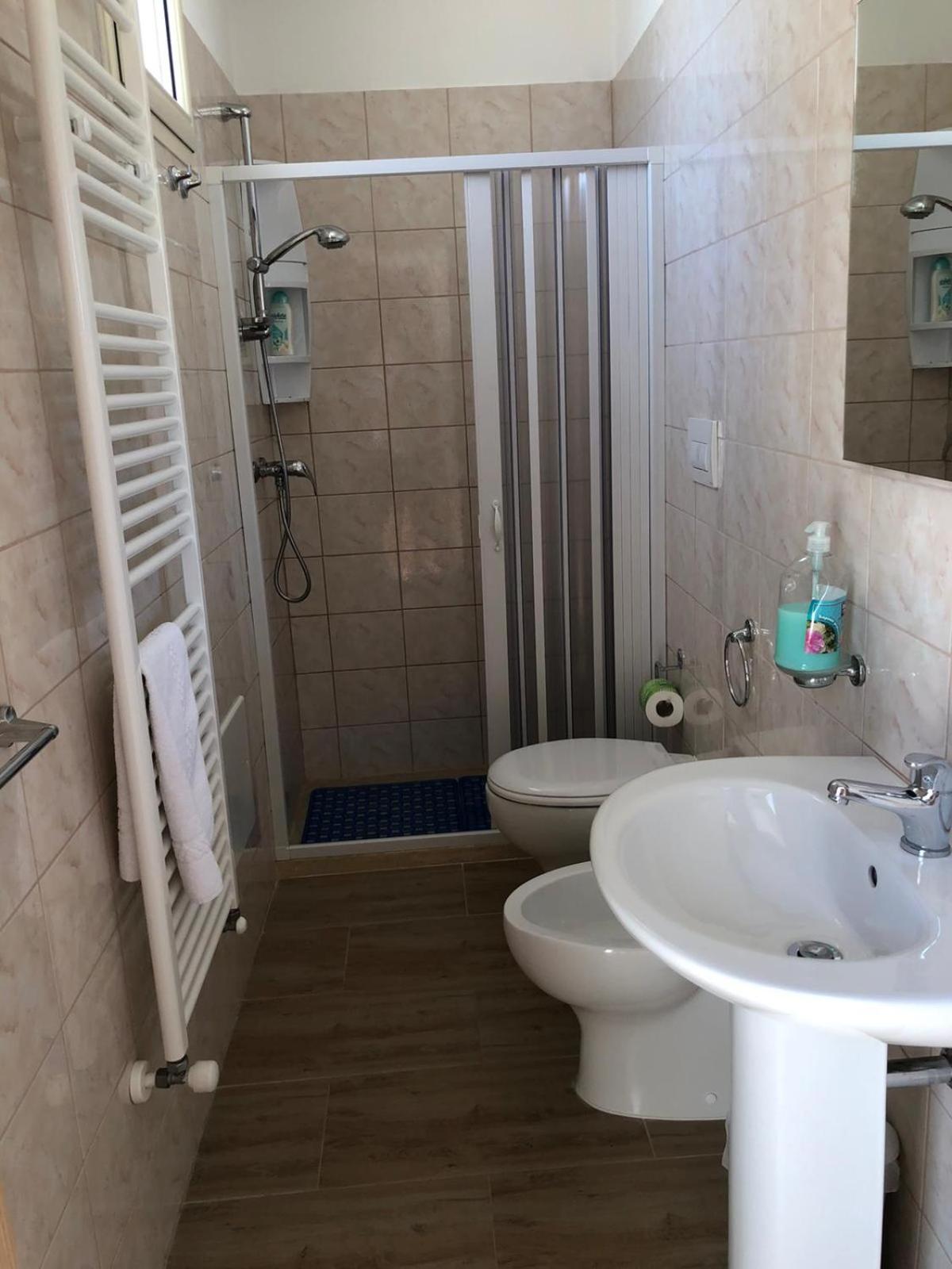 Double or Twin Room - Photo 2