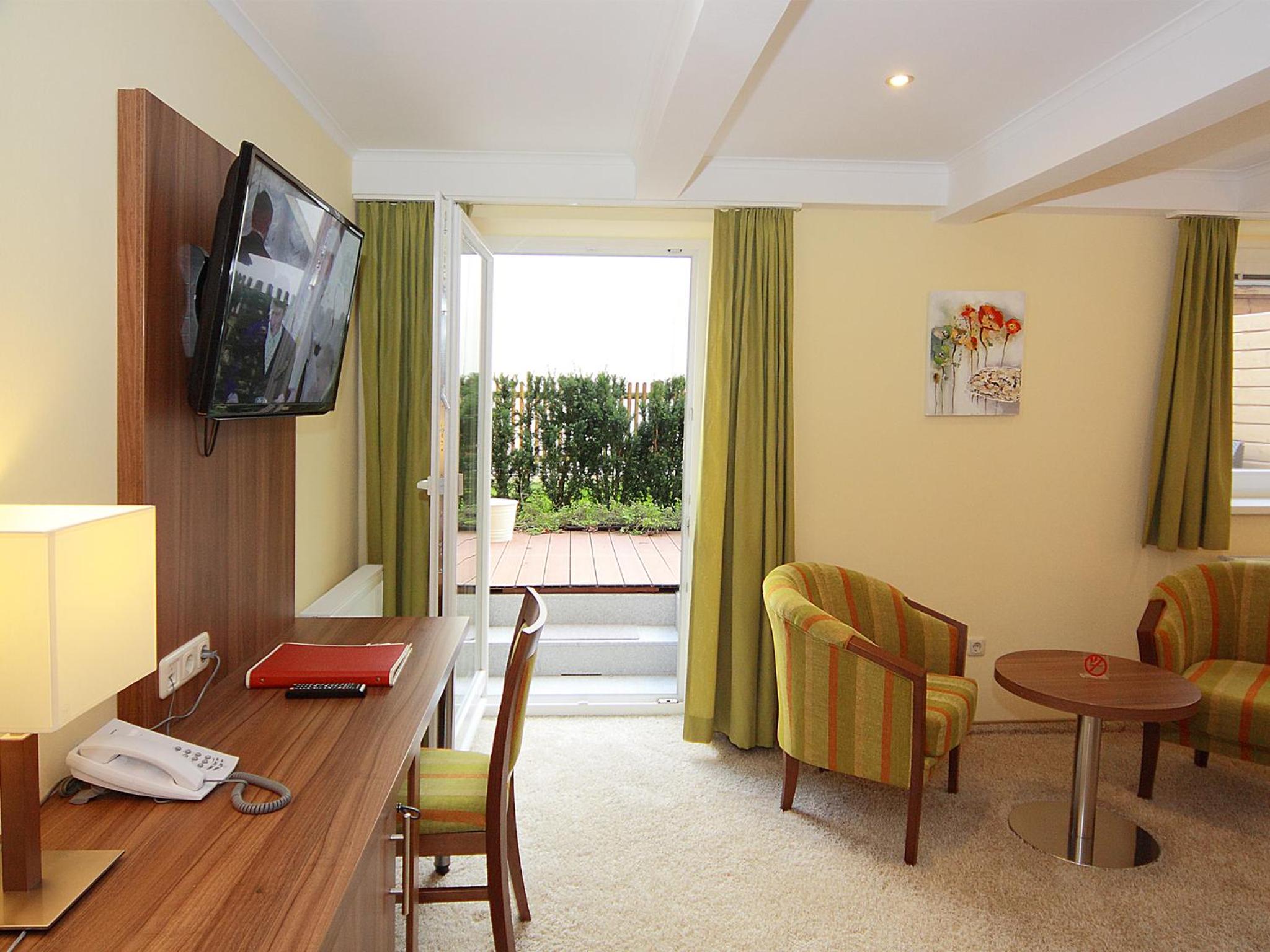 Double or Twin Room with Terrace photo 2