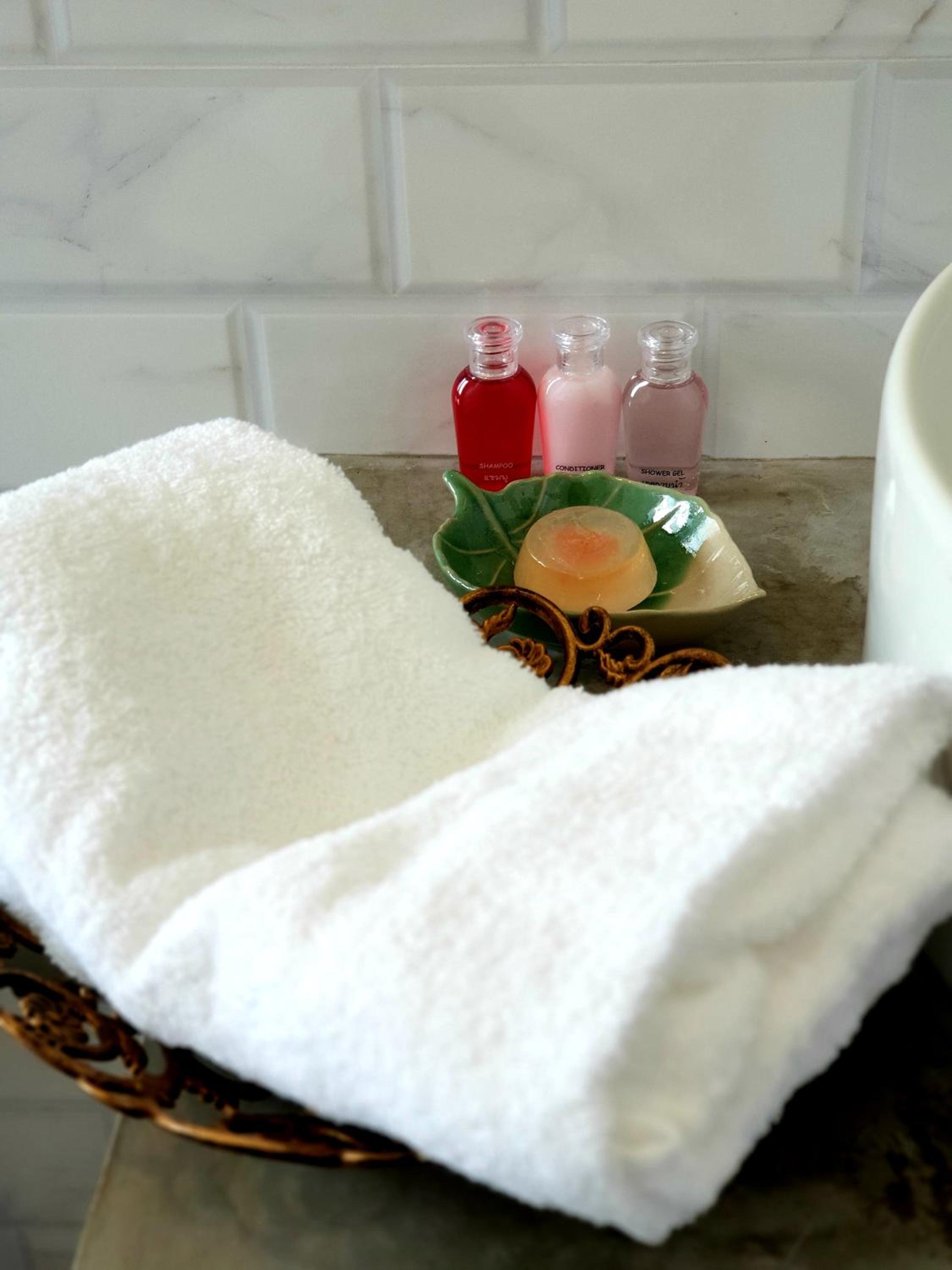 Double Room with Private Bathroom - Photo 8