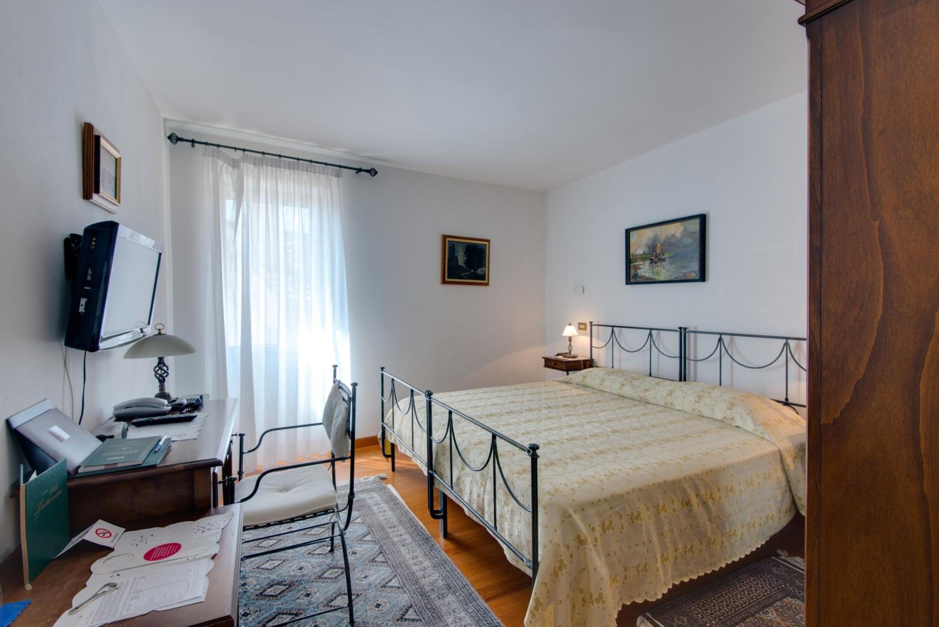 Double Room with Sea View - Photo 5