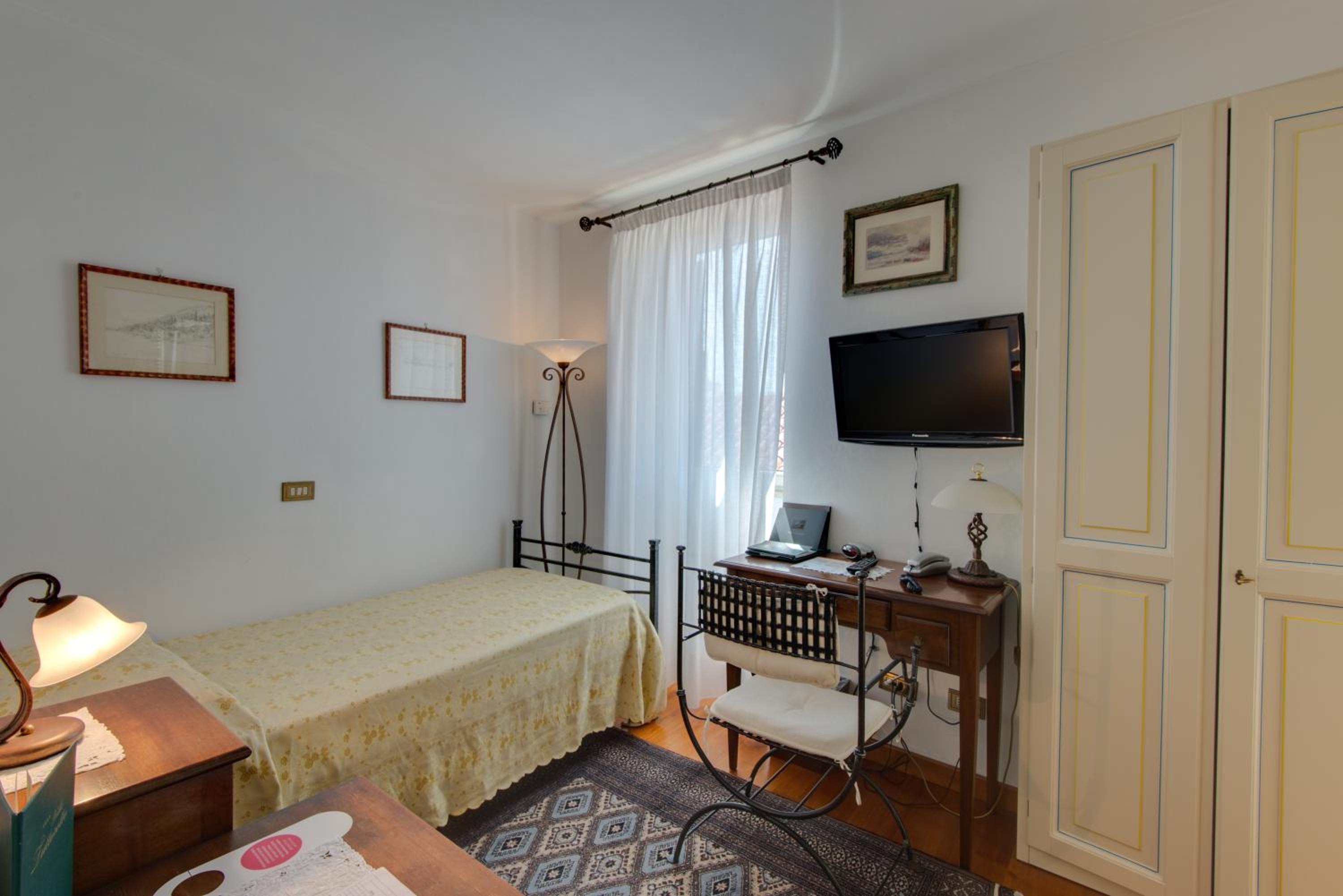 Single Room with Sea View photo 1