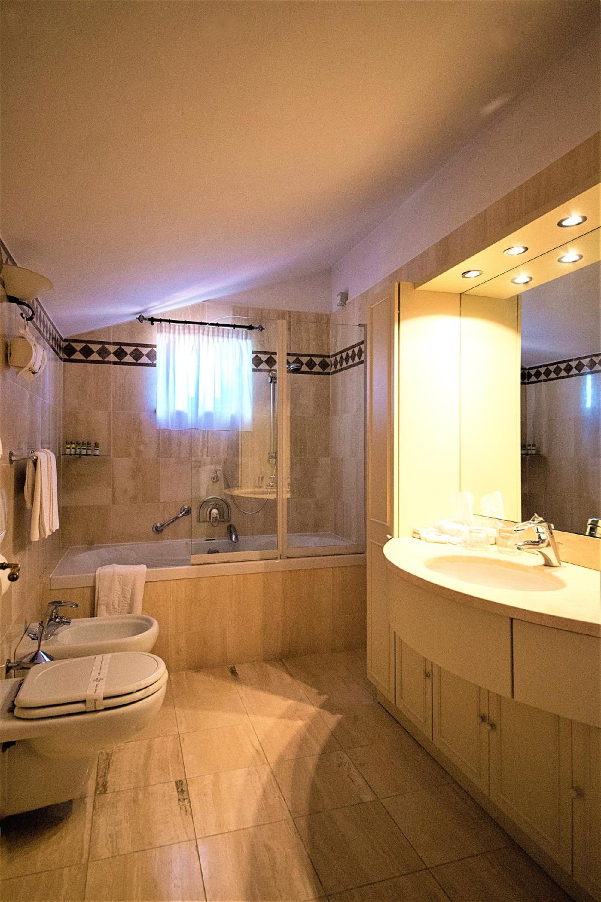 Double Room with Sea View - Photo 4