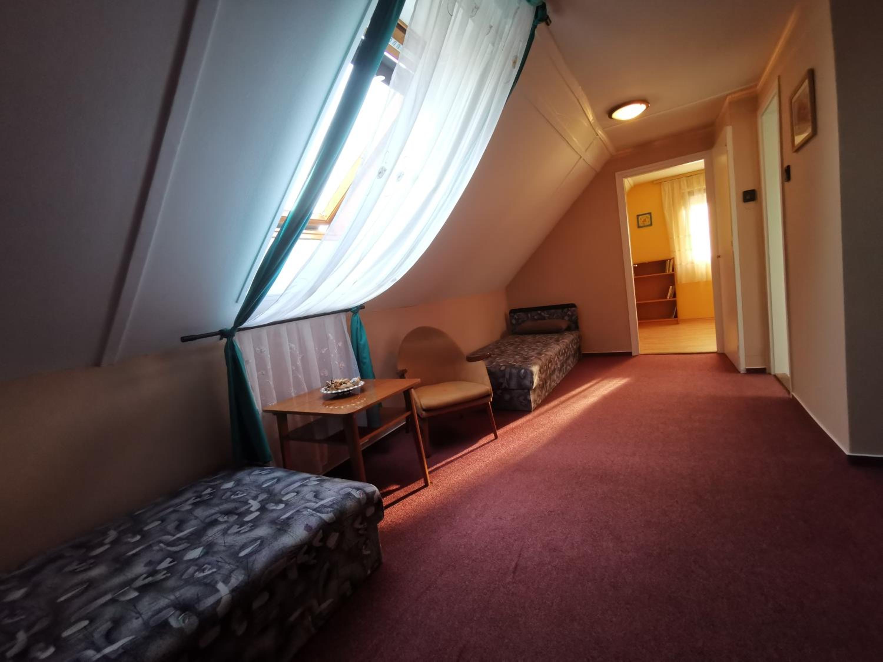 Three-Bedroom House - Photo 3