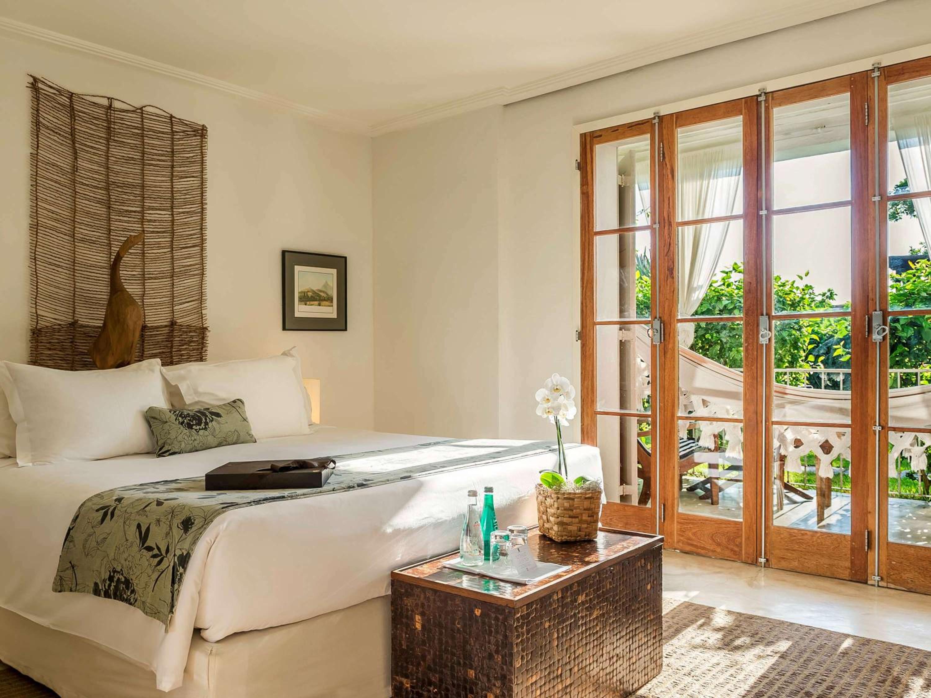 Deluxe King Room with Balcony and View
