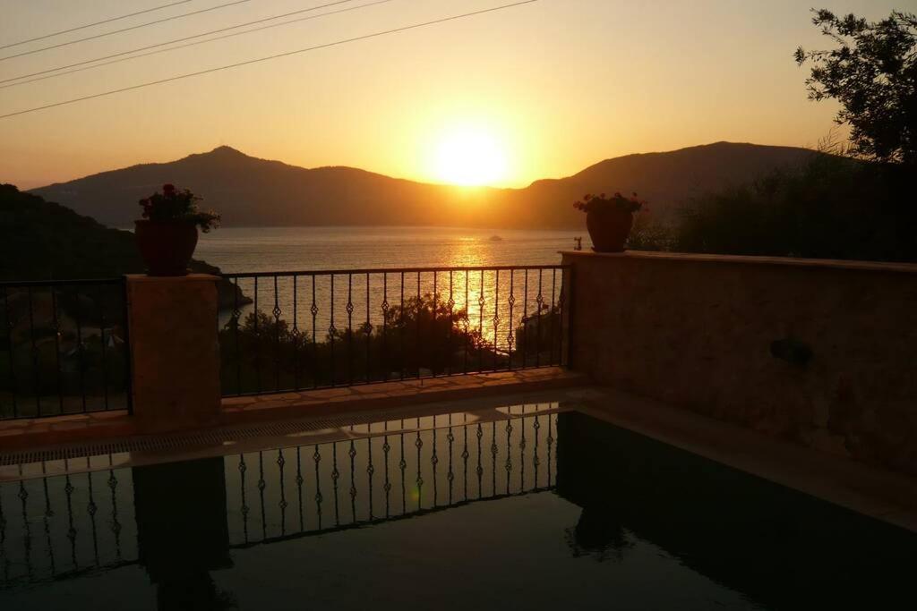 Villa with Sea View - Photo 15