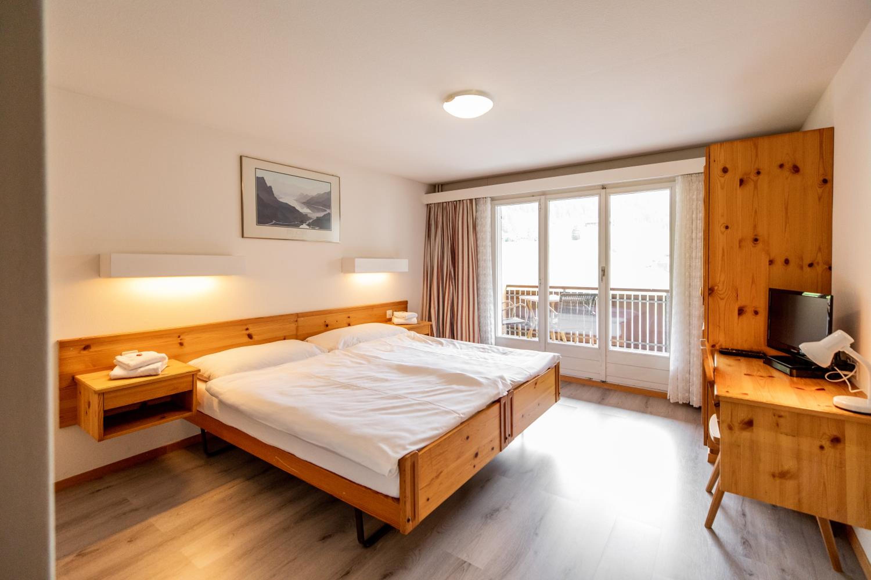 Basic Double Room With Mountain View
