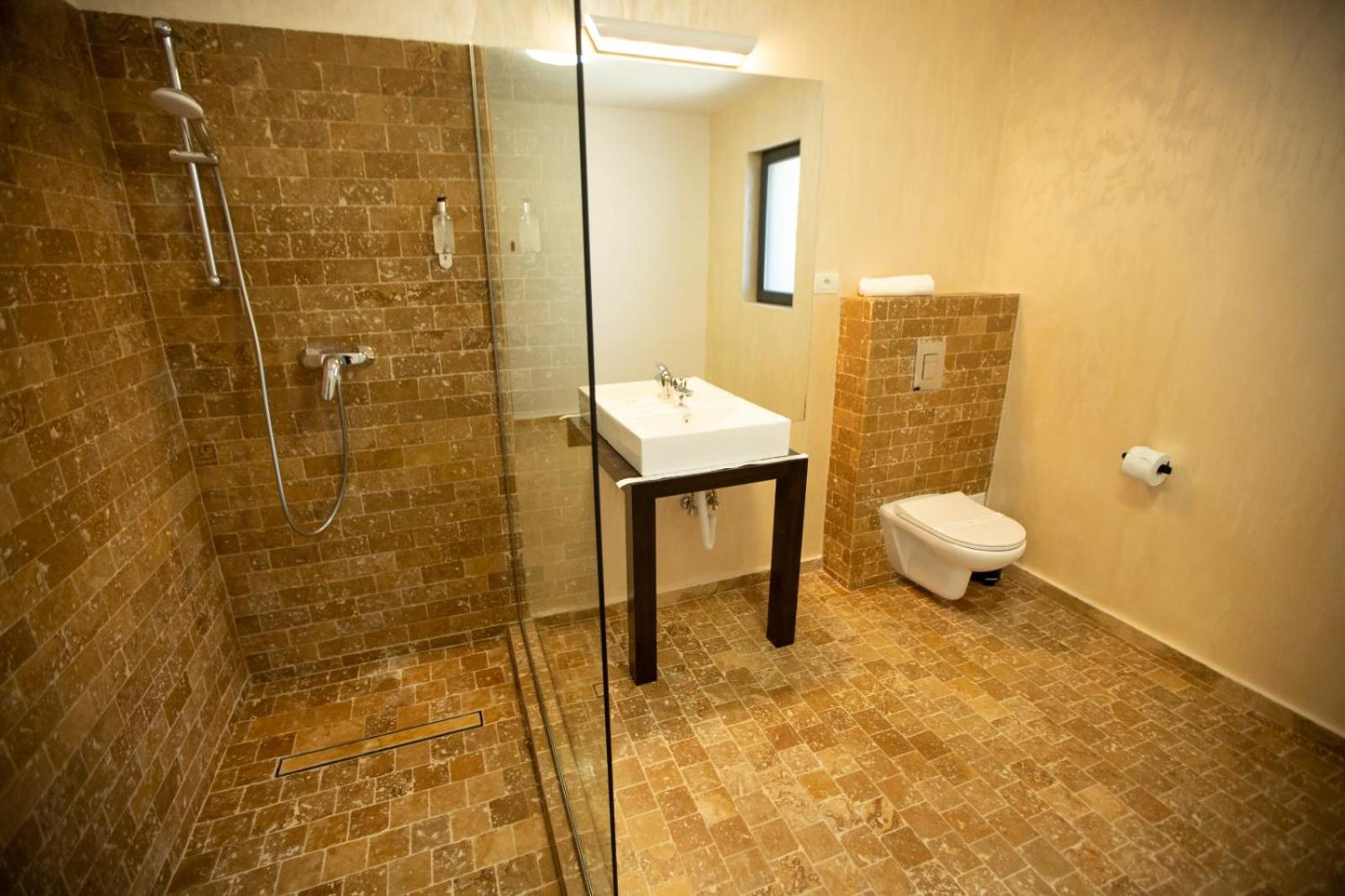 Triple Room - Photo 3