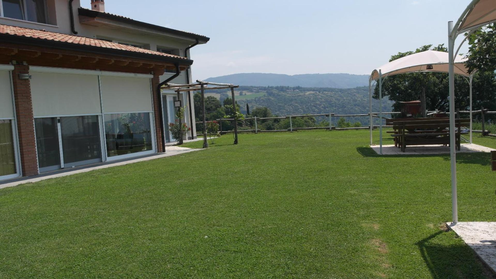 Apartment with Lake View photo 2