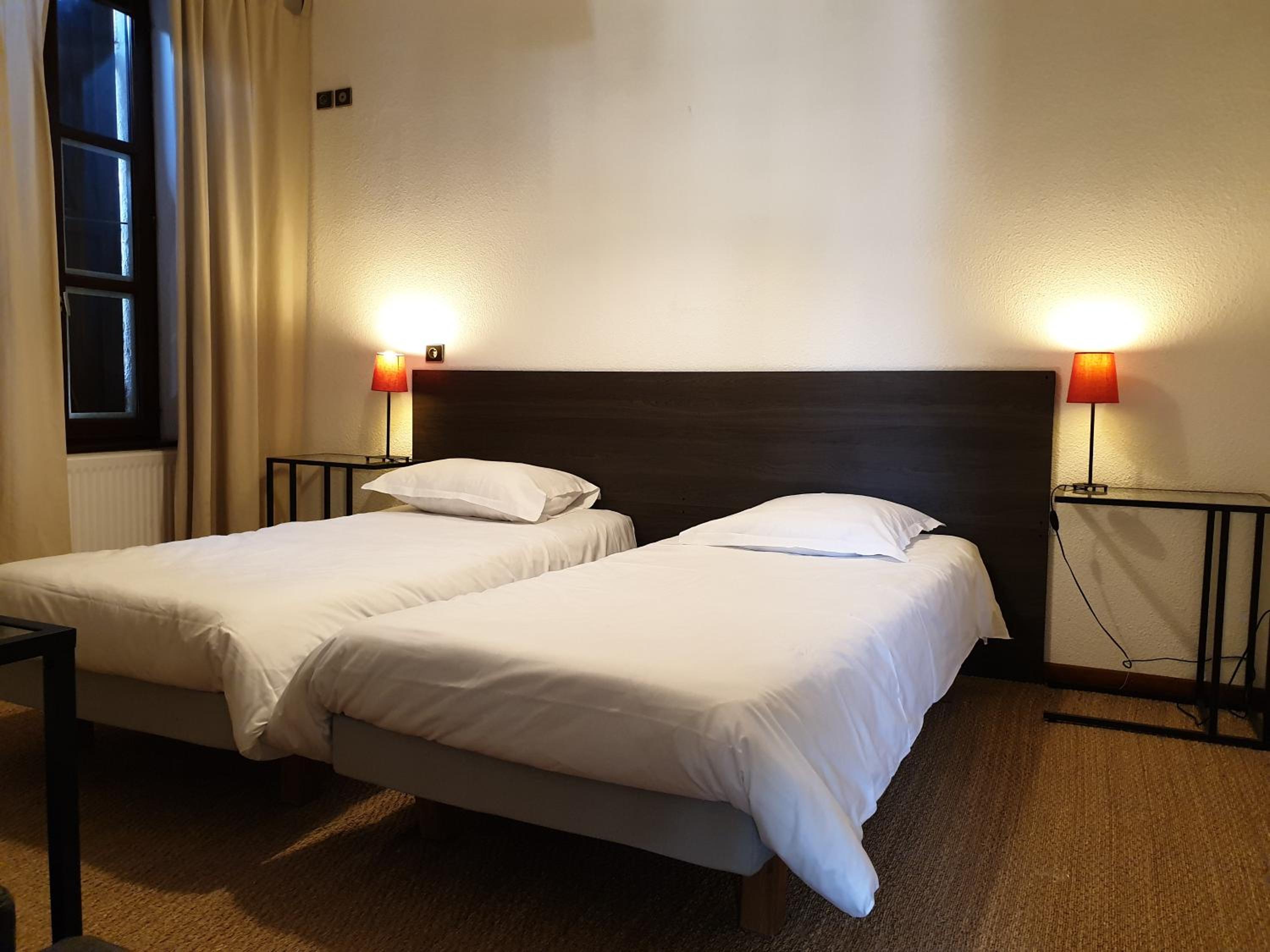Double or Twin Room with Shower