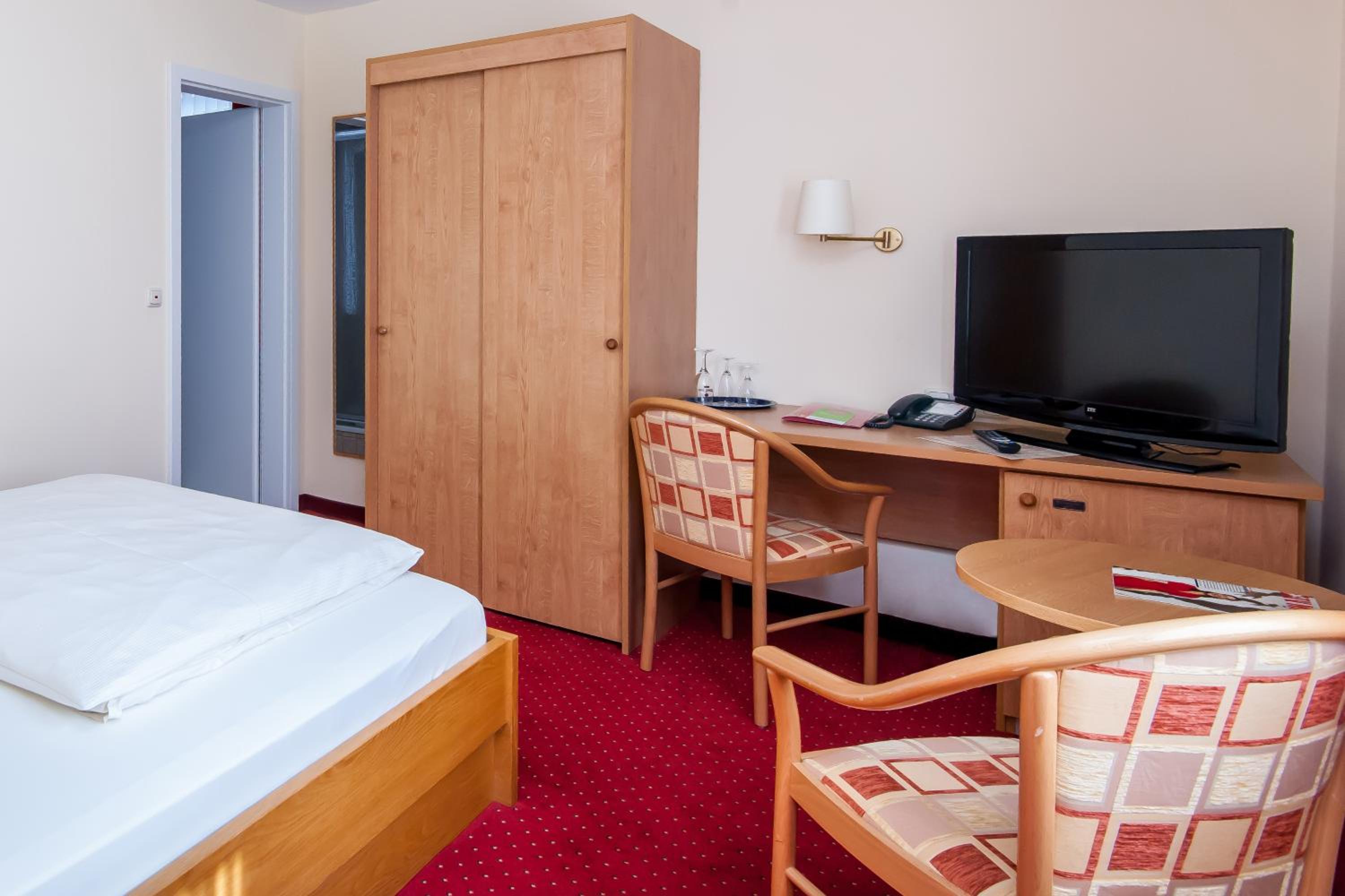 Single Room photo 3