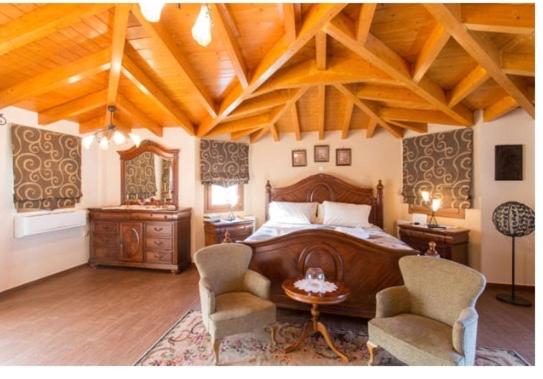 Suite with Hot Tub
