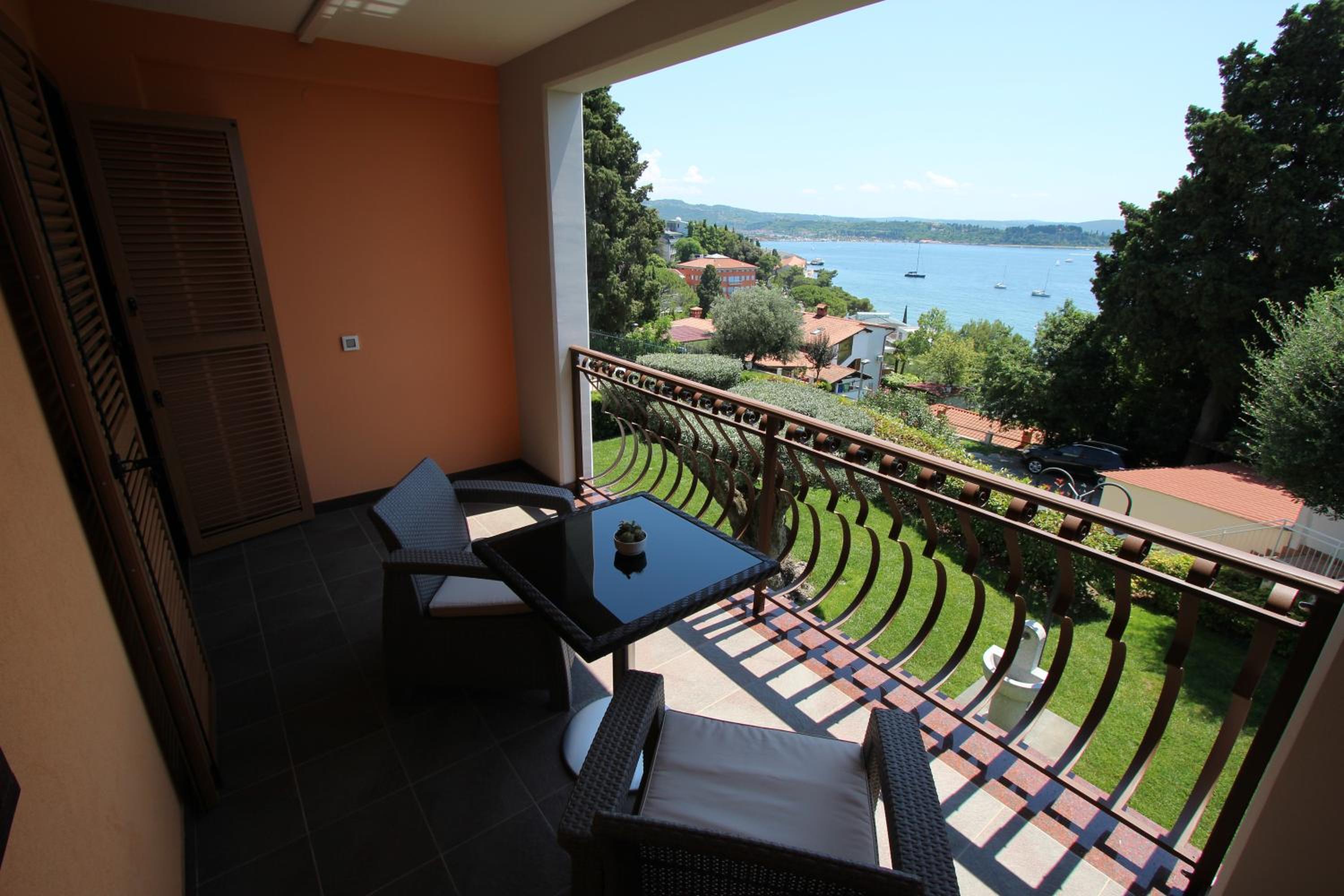 Deluxe Double Room with Sea View photo 1