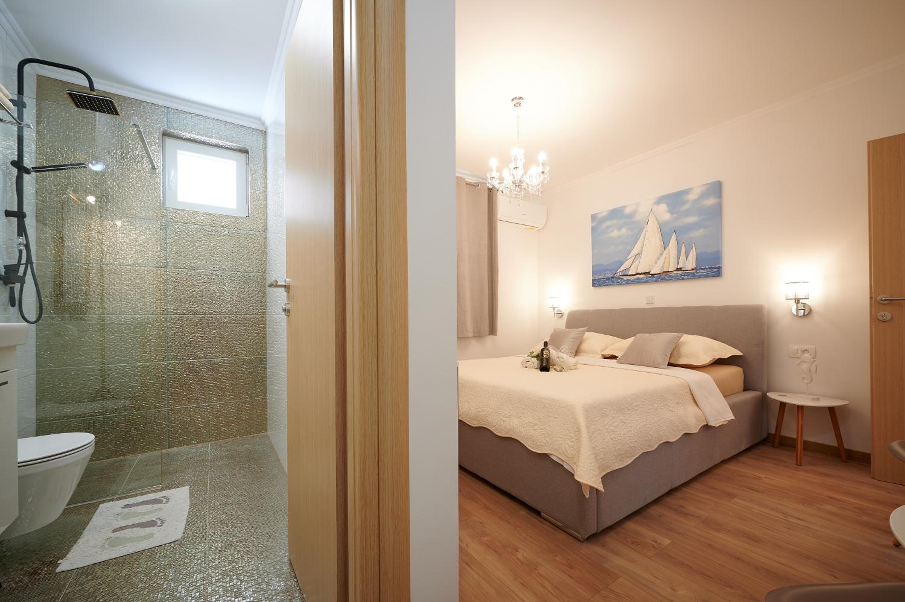 Deluxe Room - Photo 6