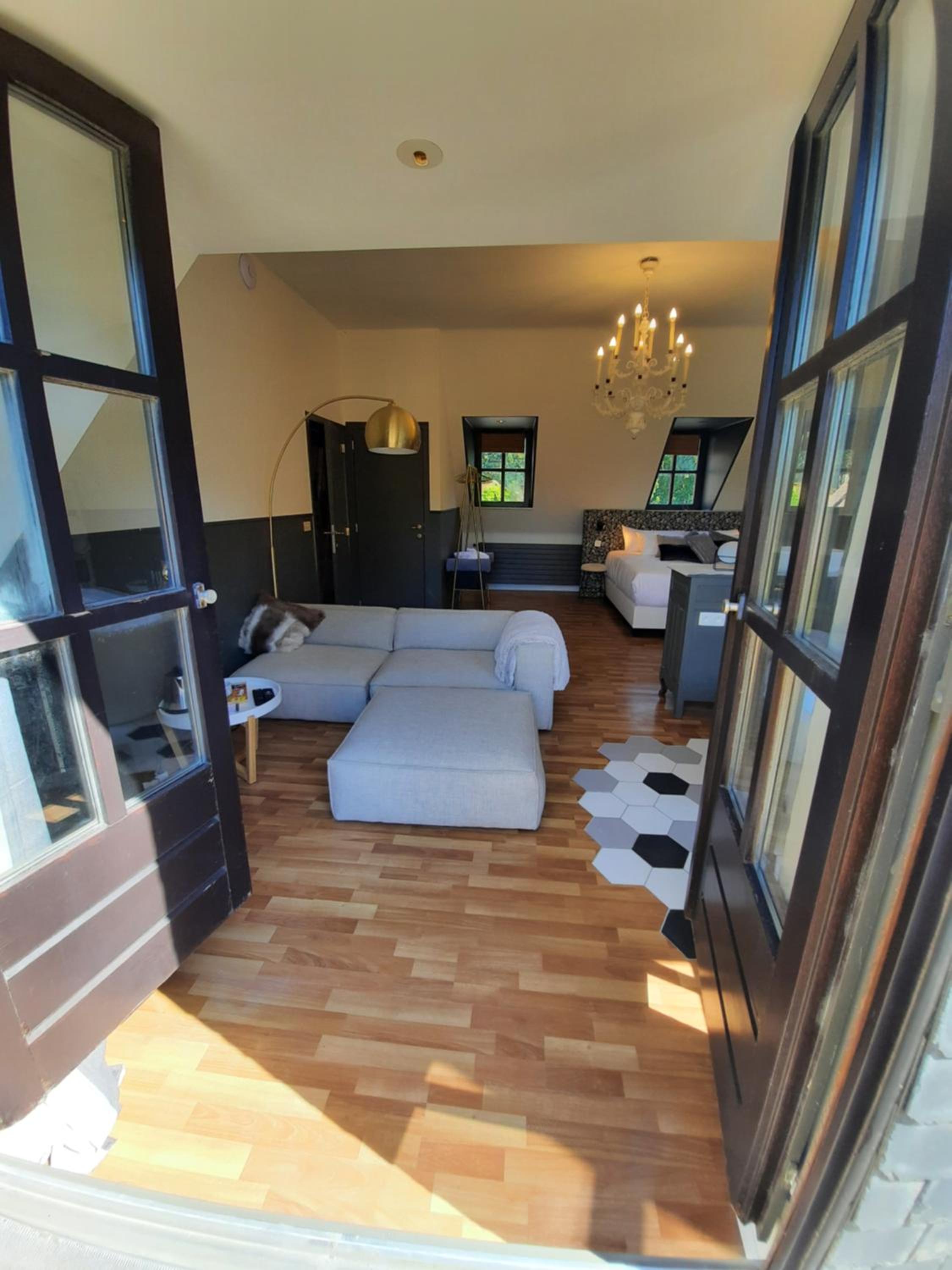 Deluxe Suite photo 3